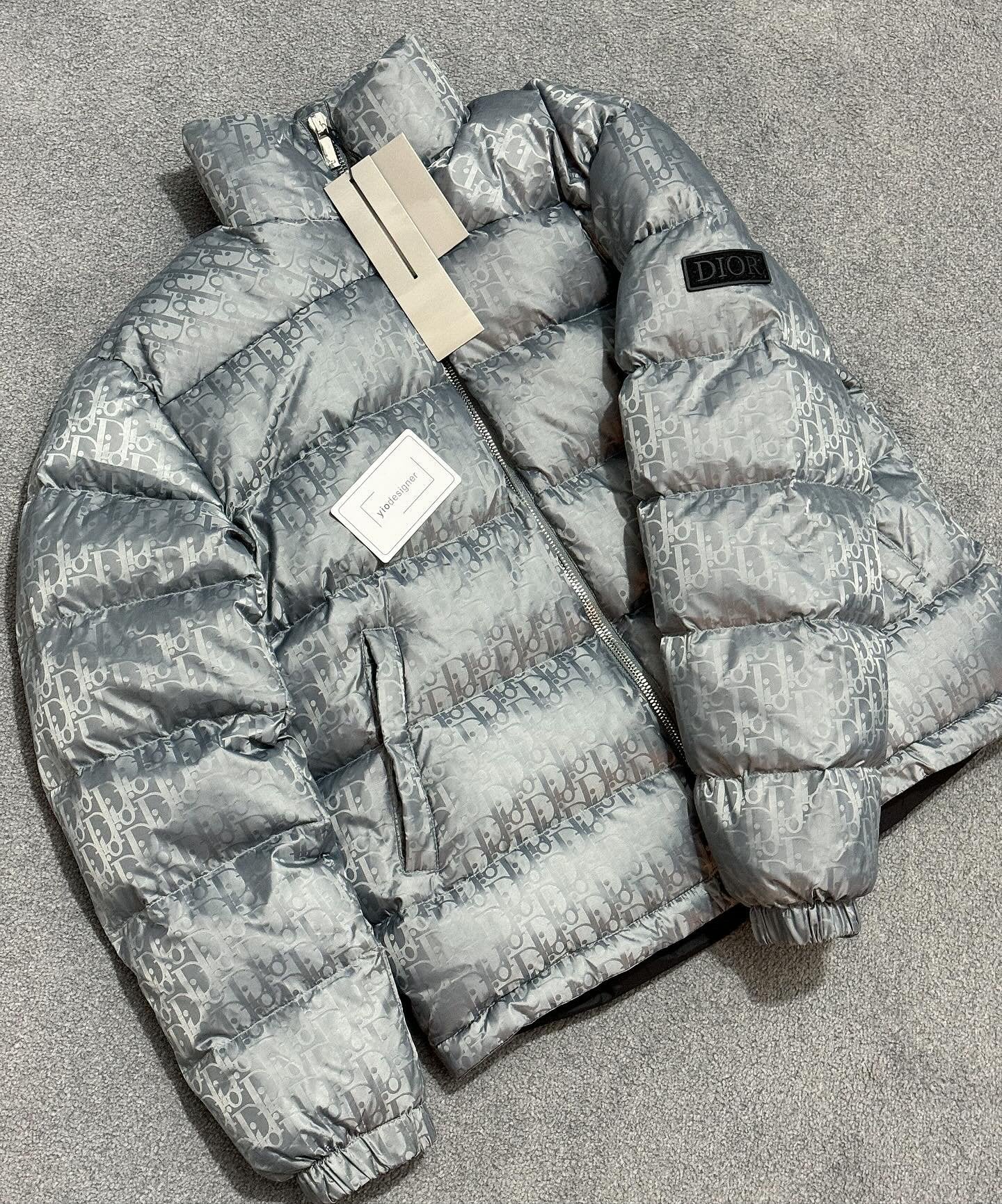 Dior | Dior oblique coat grey | Close-Up | yiodesigner.co.uk