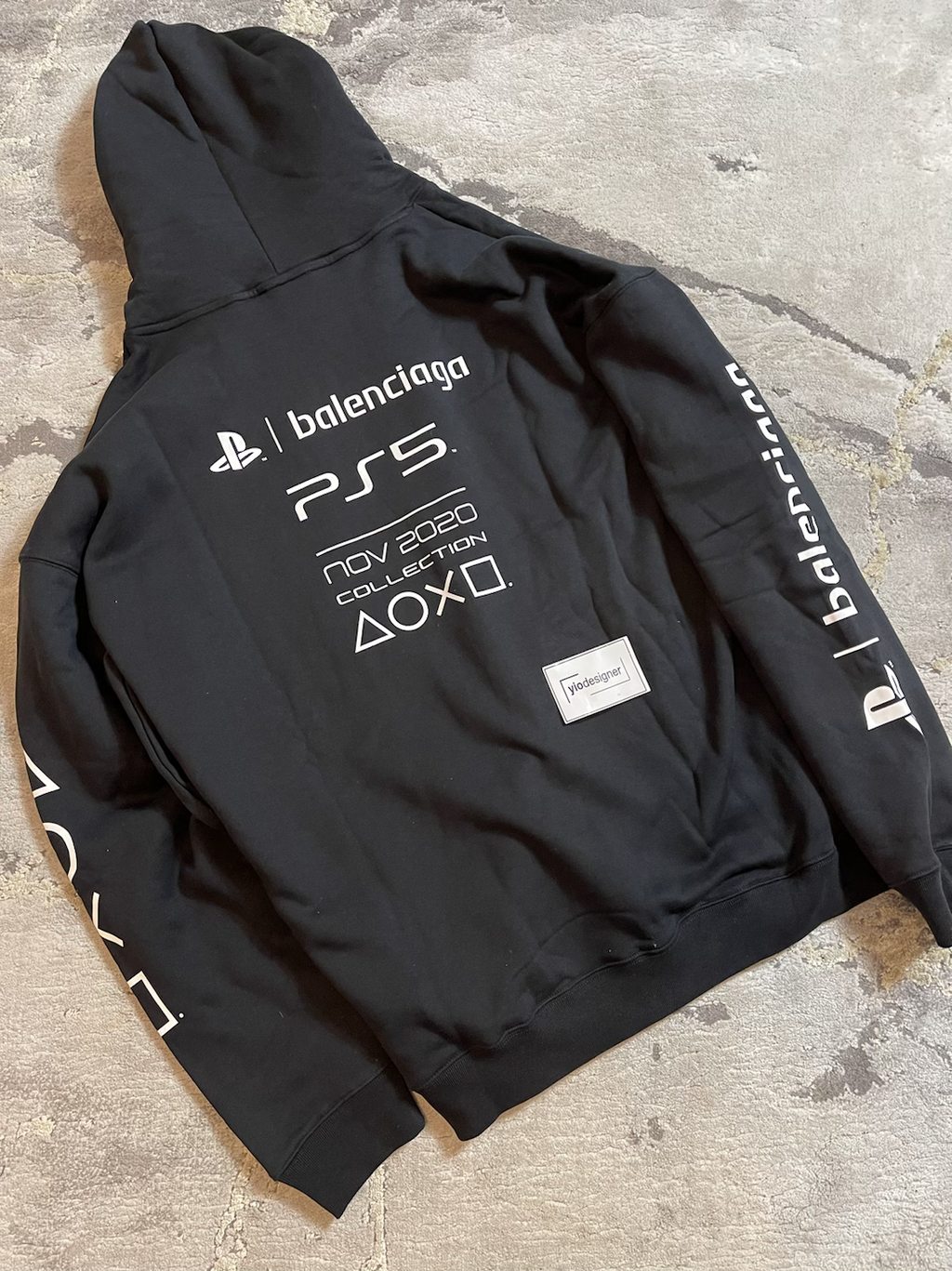 Balenciaga | Balenciaga hoody (oversize ) | Detail Shot | yiodesigner.co.uk