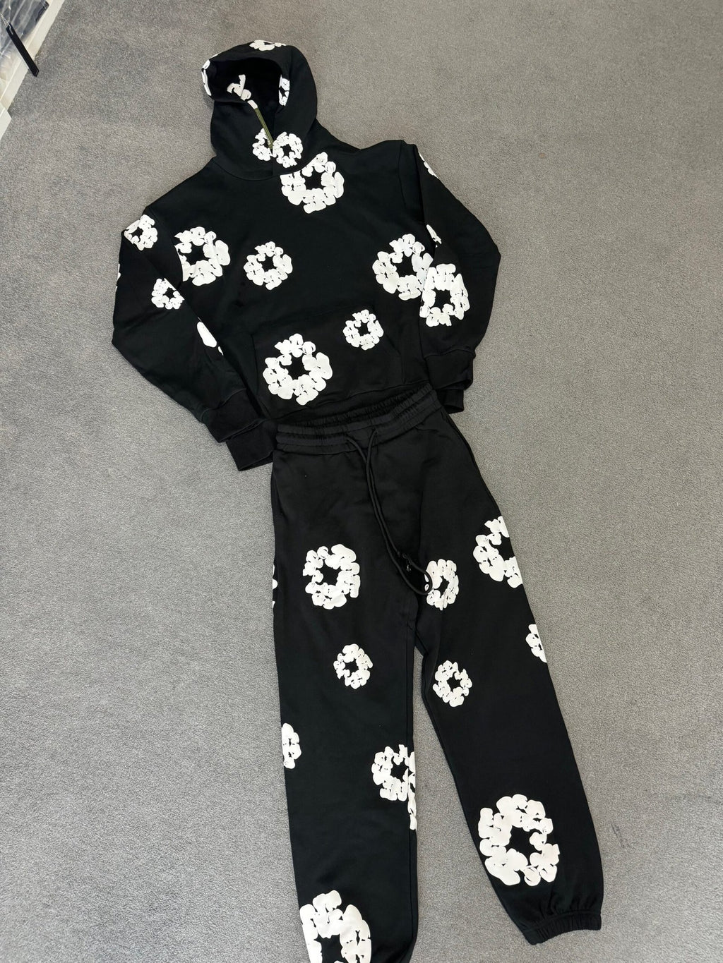 Denim Tears | Denim tears tracksuit black and white | Size XL | Detail Shot | yiodesigner.co.uk