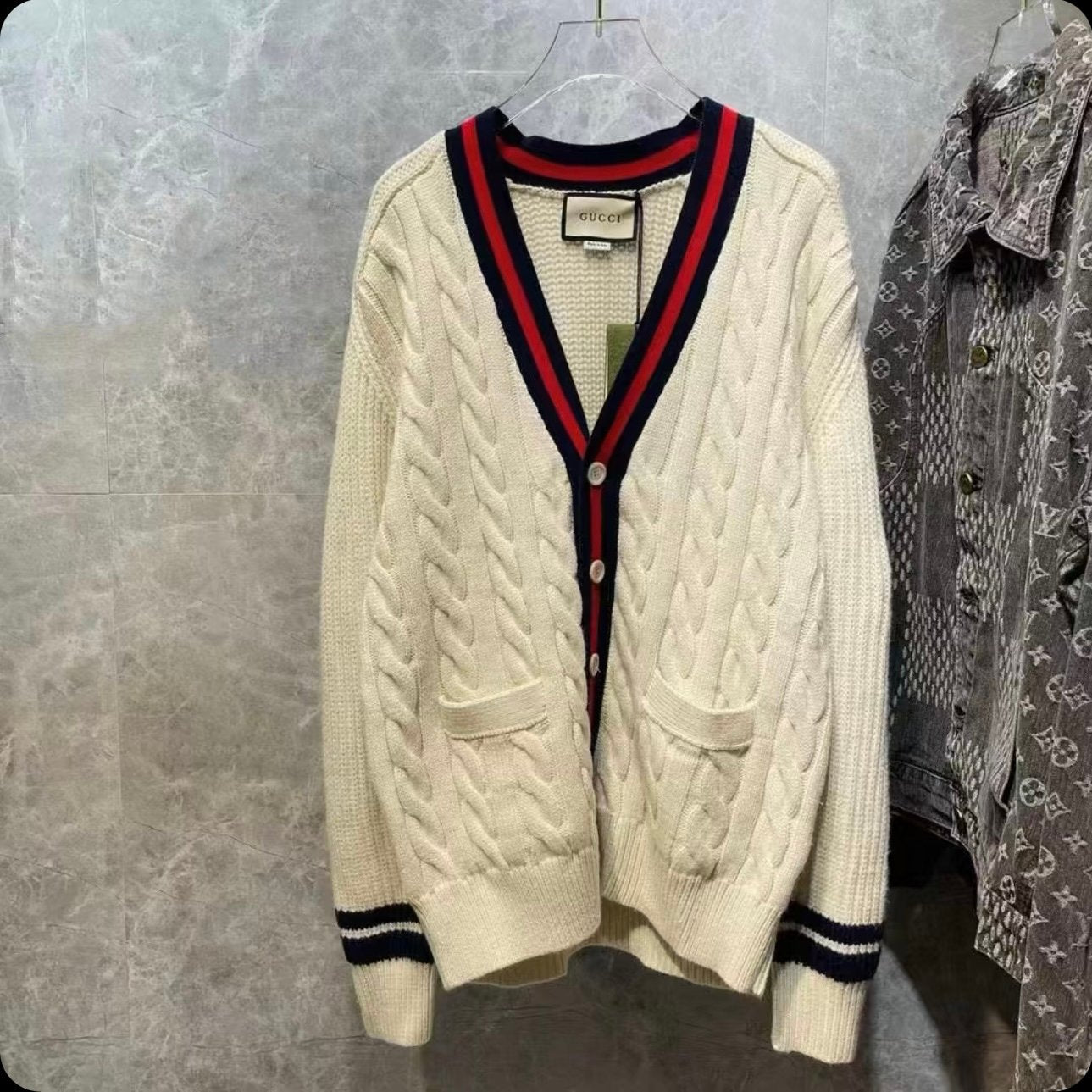 Gucci | Gucci cardigan | Size L | yiodesigner.co.uk