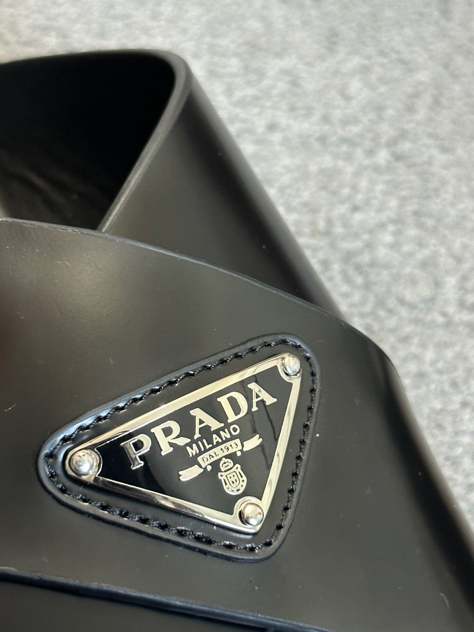 Prada | Prada slider | Detail Shot | yiodesigner.co.uk