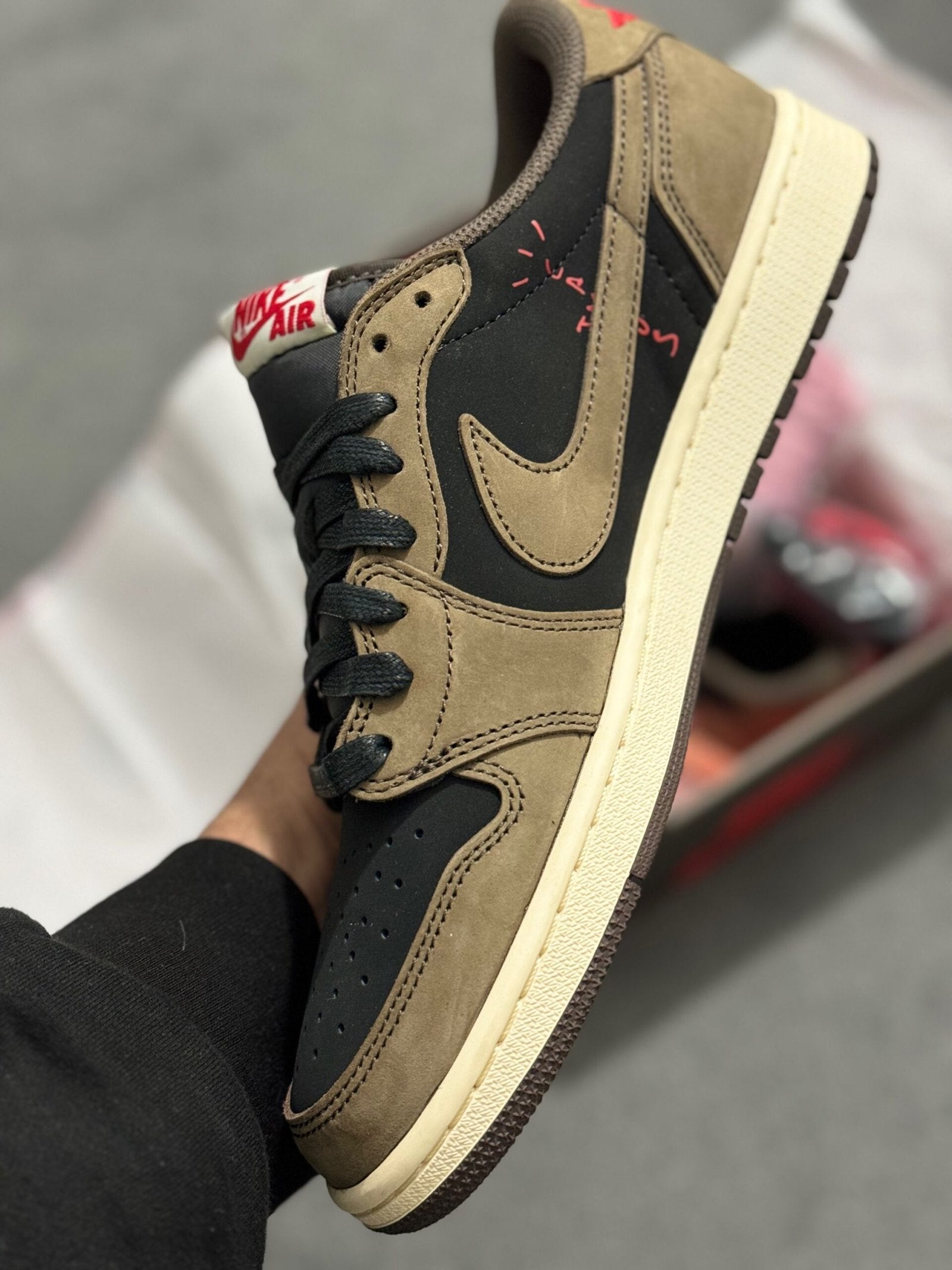 Travis Scott | TRAVIS SCOTT | Detail Shot | yiodesigner.co.uk