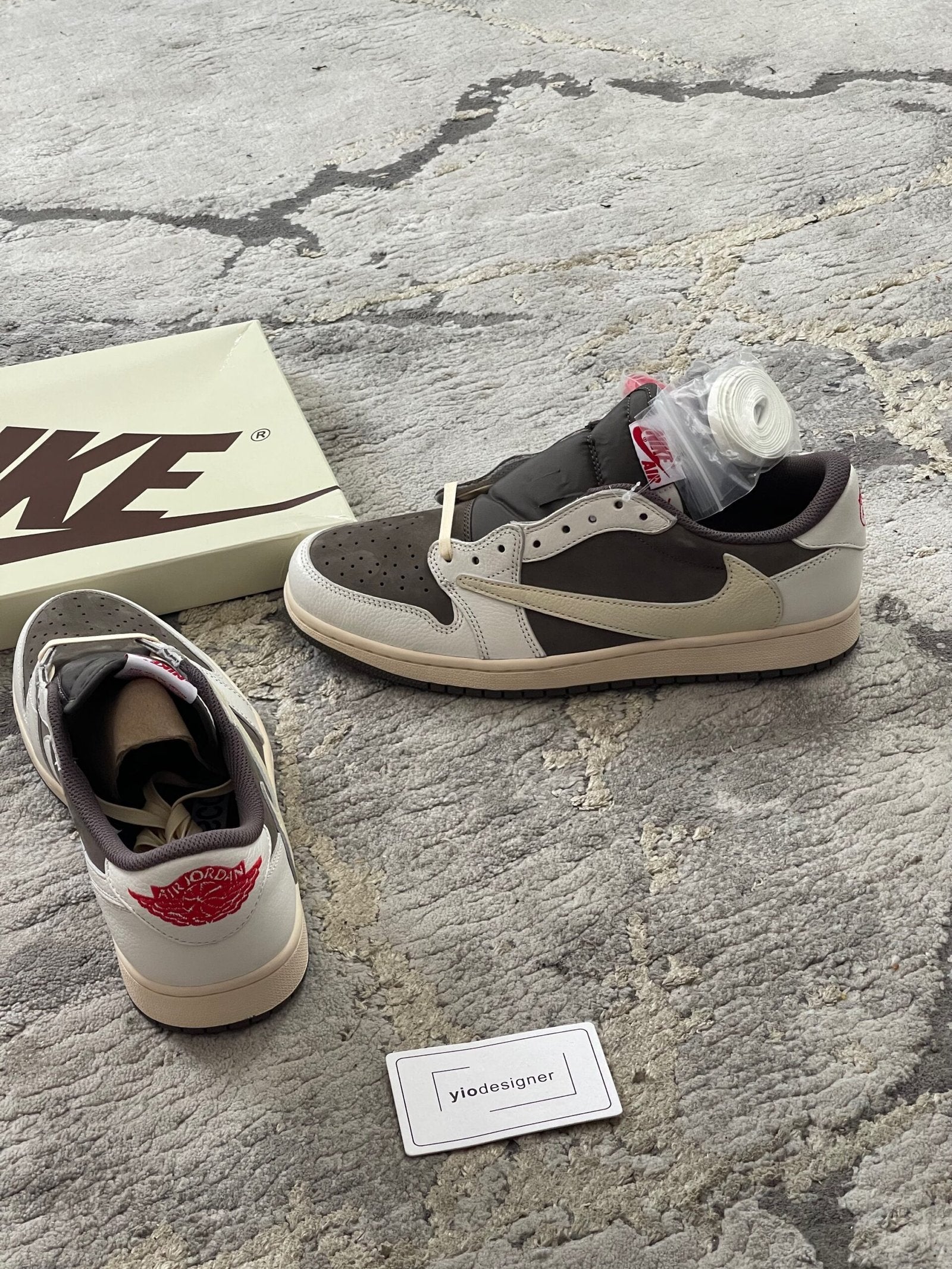 Travis Scott | TRAVIS SCOTT X AIR JORDAN 1 LOW OG 'REVERSE MOCHA' | View 18 | yiodesigner.co.uk