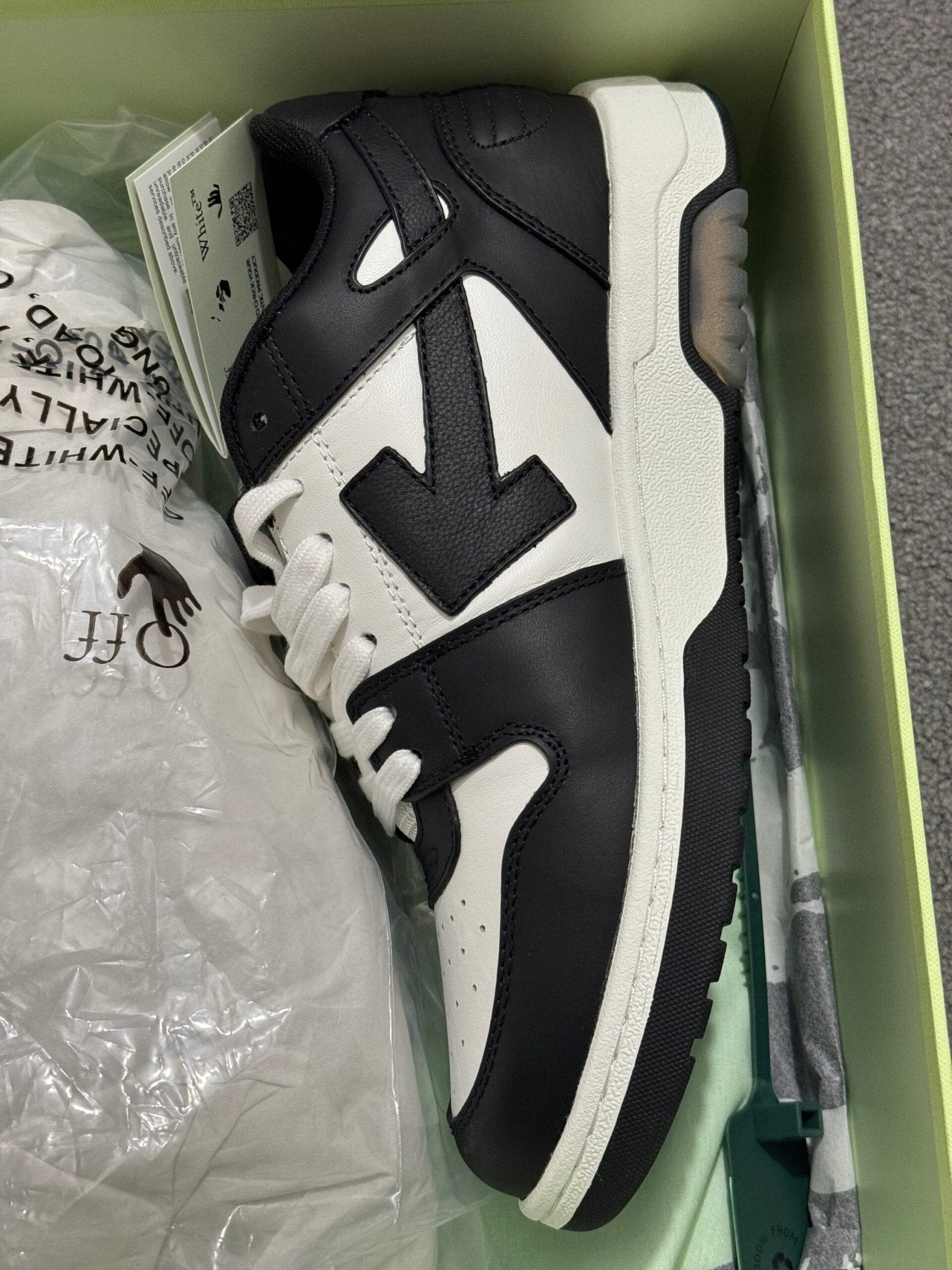 Off-White | Offwhite sneaker | Label View | yiodesigner.co.uk