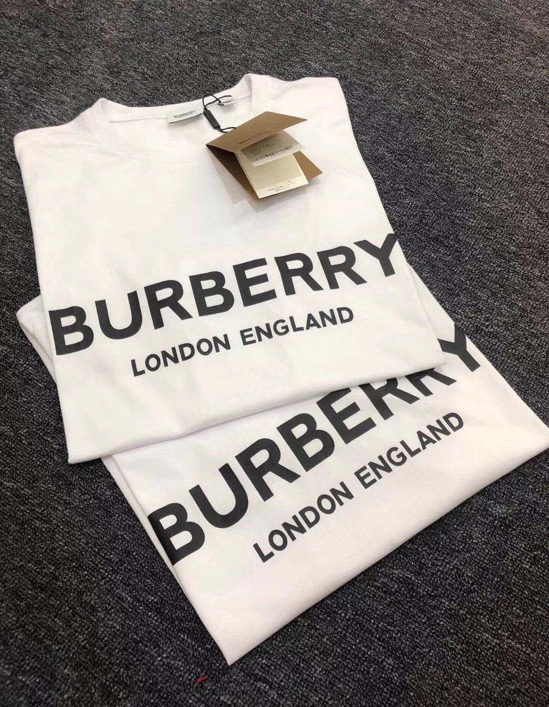 Burberry | Burberry t shirt | Full Body | yiodesigner.co.uk