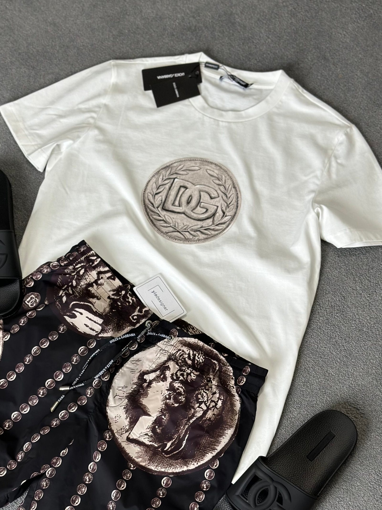 Dolce & Gabbana | Dolce &amp; Gabana T-shirt | Size XL | yiodesigner.co.uk