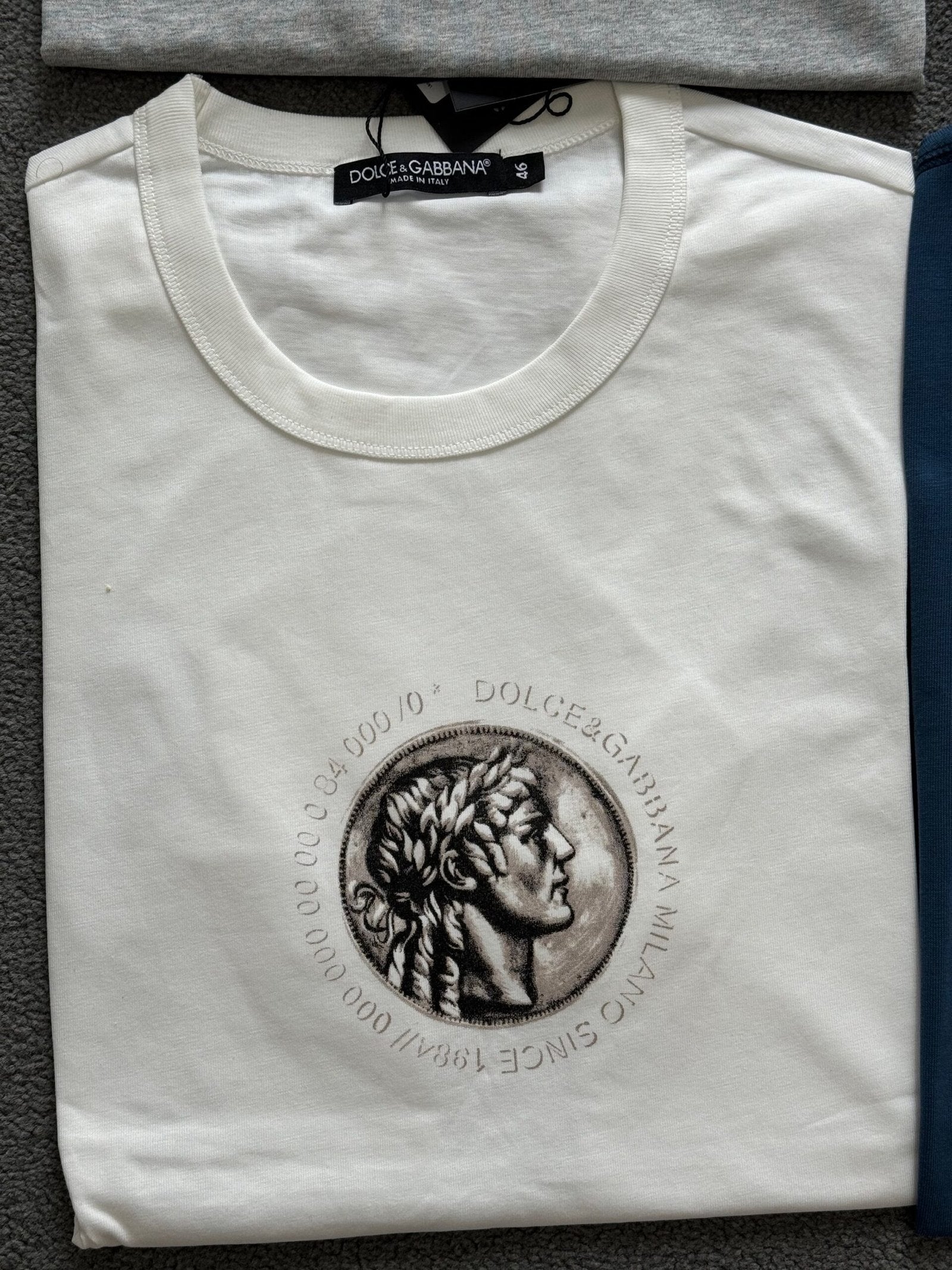 Dolce & Gabbana | Dolce & Gabana T-shirt | Size S | yiodesigner.co.uk