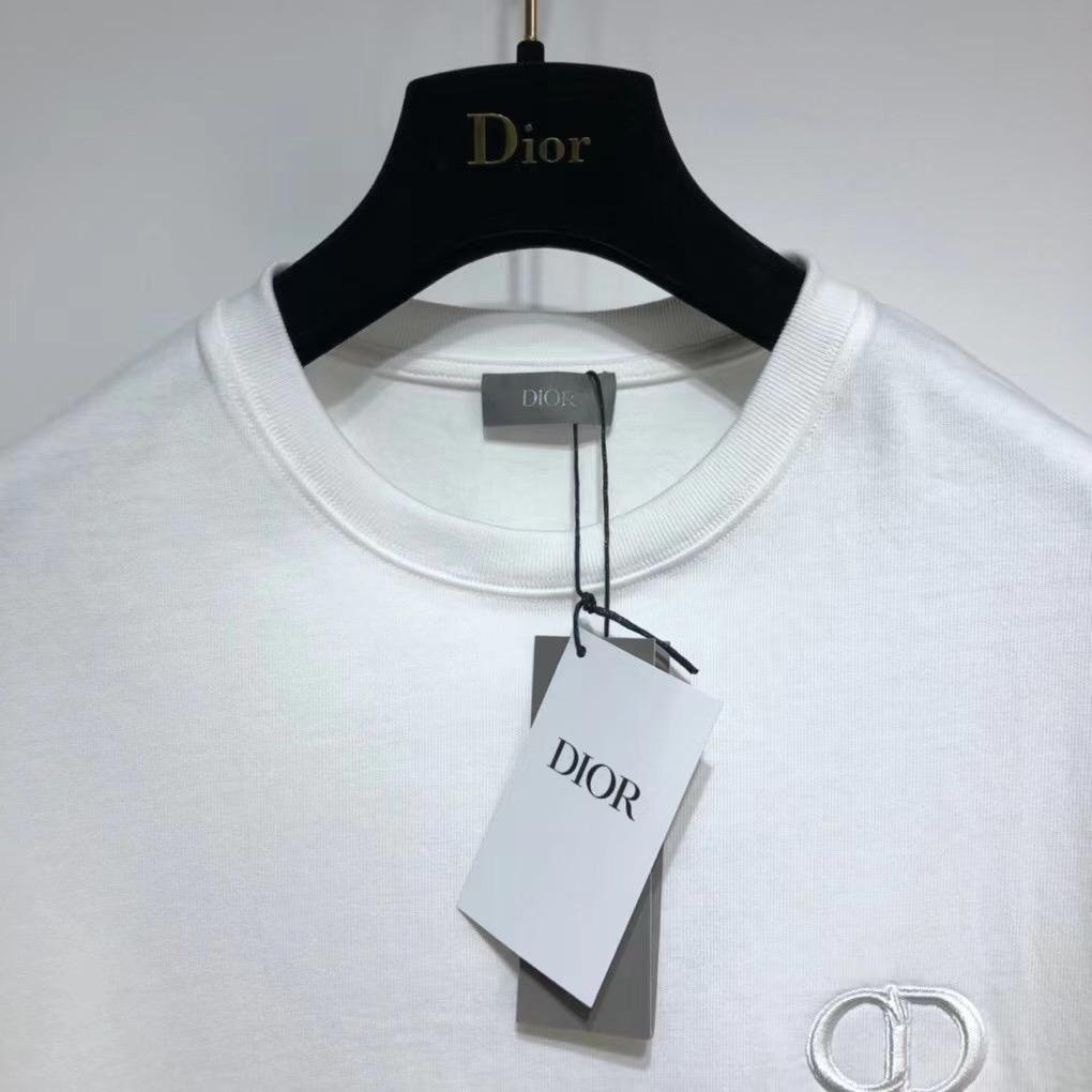 Dior | Dior cd logo white t-shirt | Label View | yiodesigner.co.uk