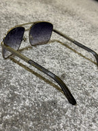 Louis Vuitton | Lv attitude sunglasses silver | Detail Shot | yiodesigner.co.uk