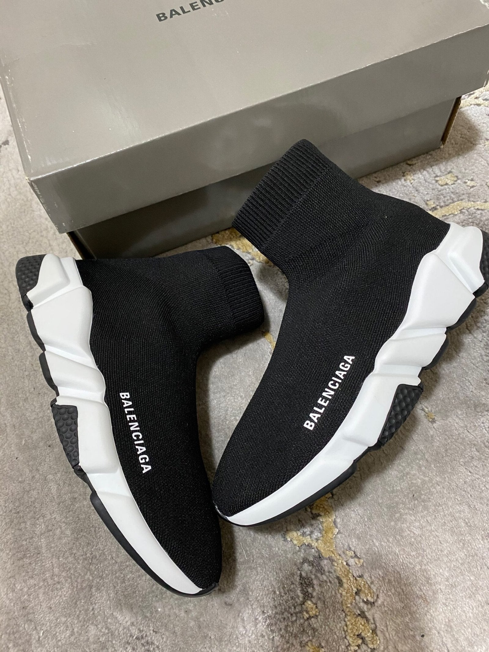 Balenciaga | Balenciaga speed runner | Size 5 | yiodesigner.co.uk