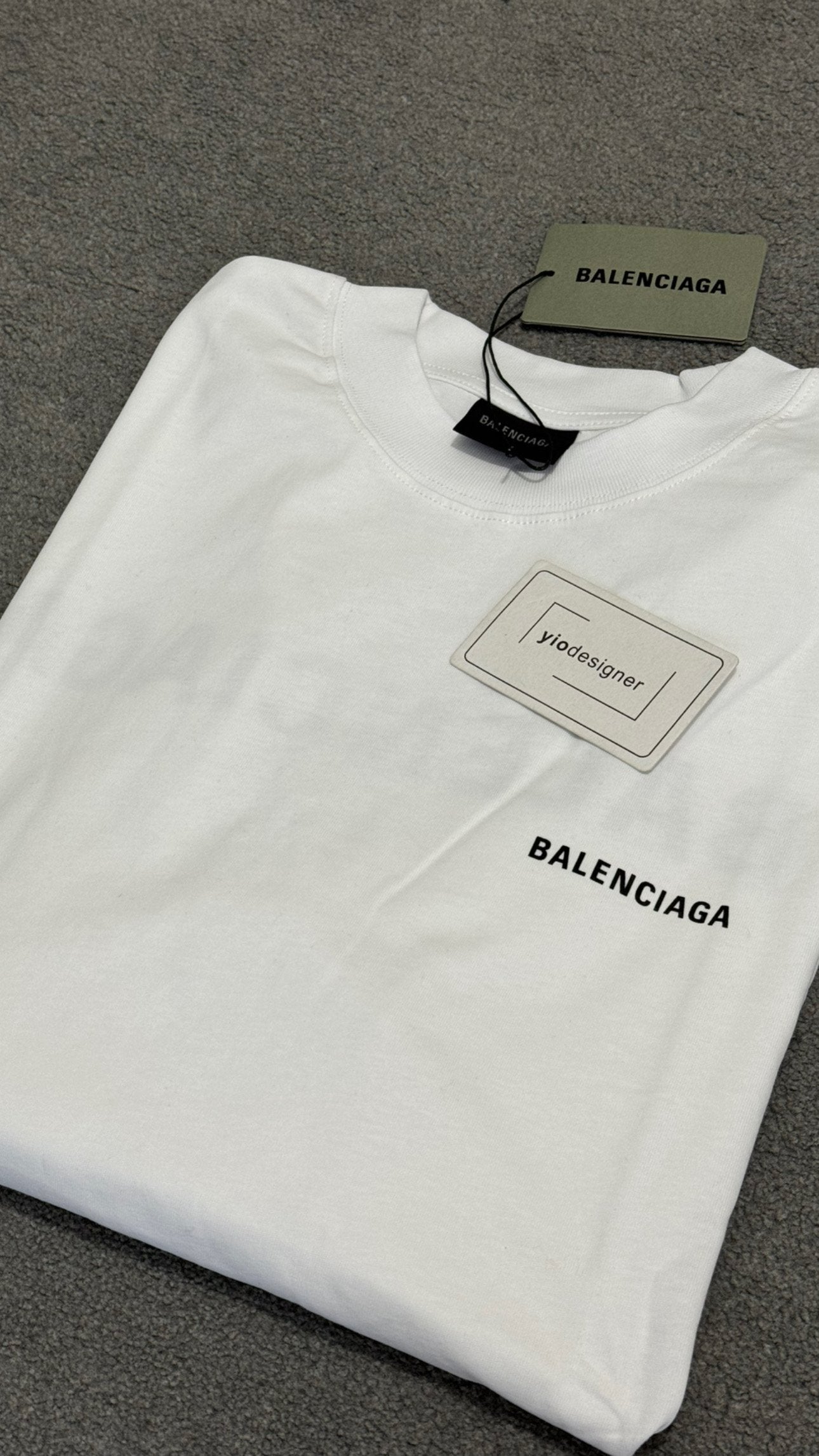 Balenciaga | Balenciaga t-shirt (oversized ) | Side View | yiodesigner.co.uk