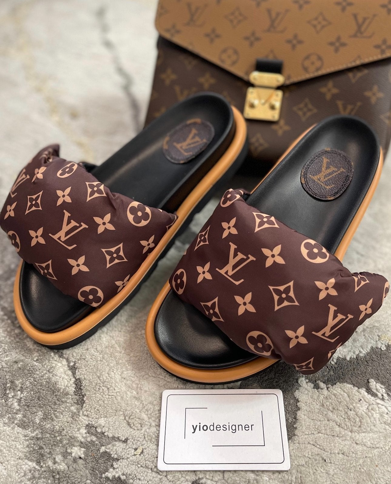 Louis Vuitton | Lv slider | Size 5 | yiodesigner.co.uk