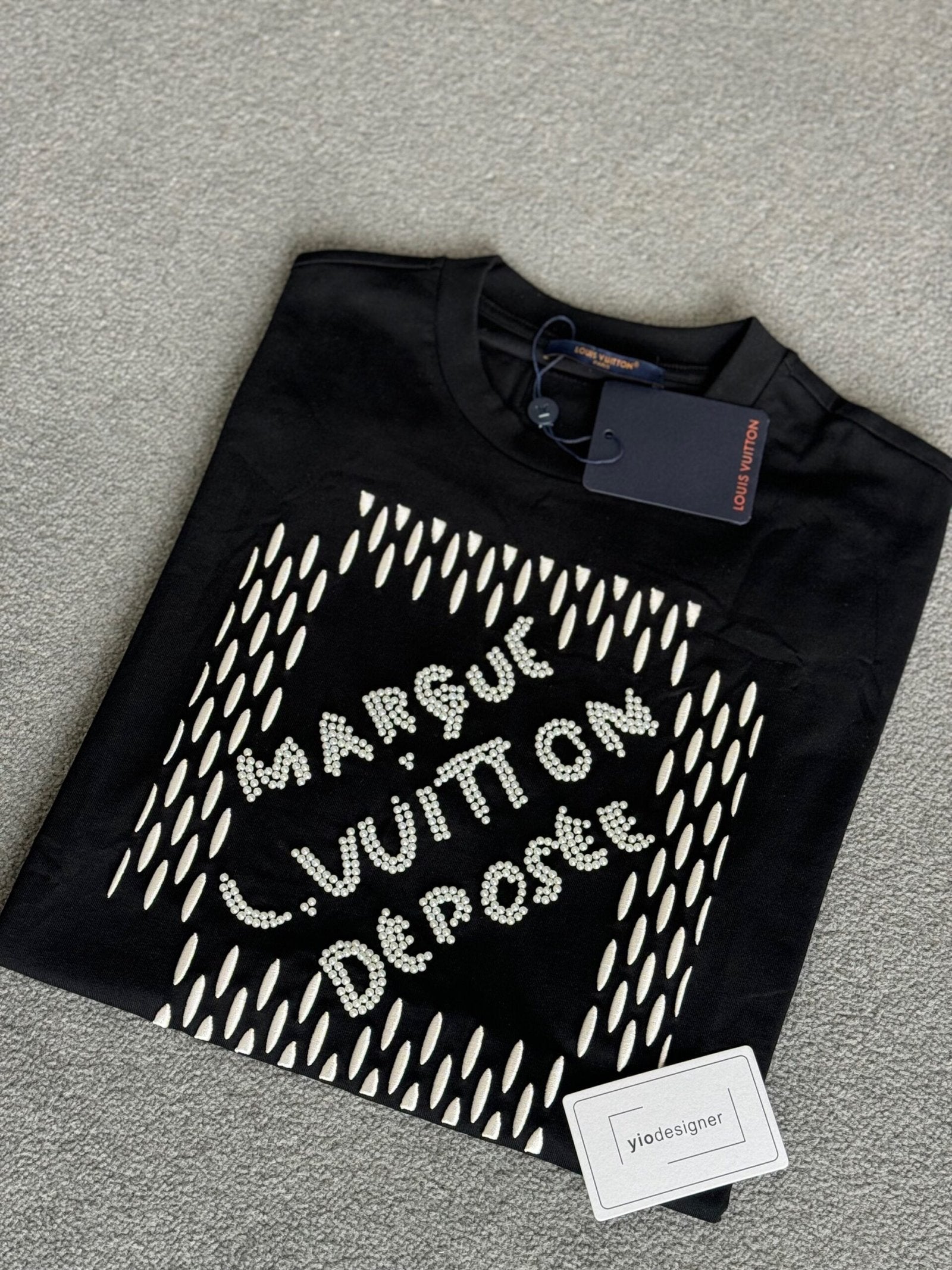 Louis Vuitton | Lv T-shirt | Detail Shot | yiodesigner.co.uk