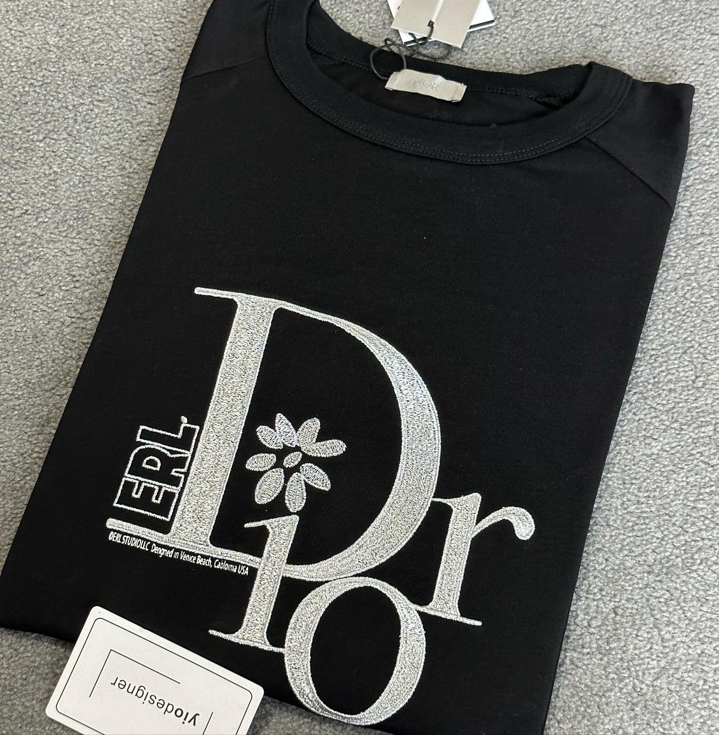Dior | Dior T-shirt | Size XS | yiodesigner.co.uk