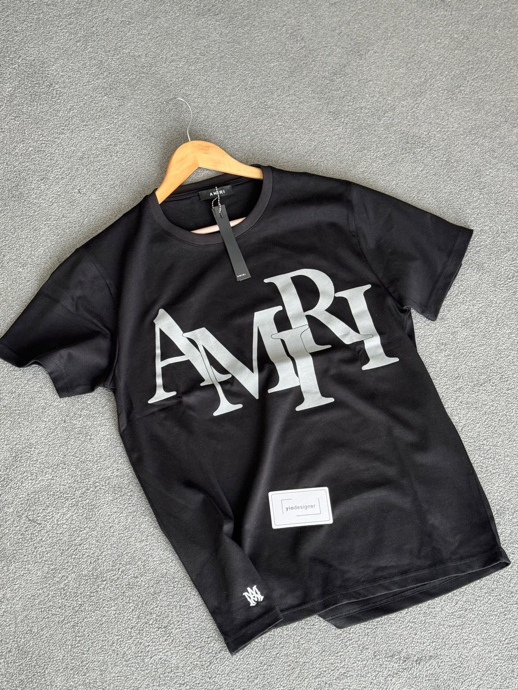 Amiri | Amiri t-shirt | Size L | Detail Shot | yiodesigner.co.uk