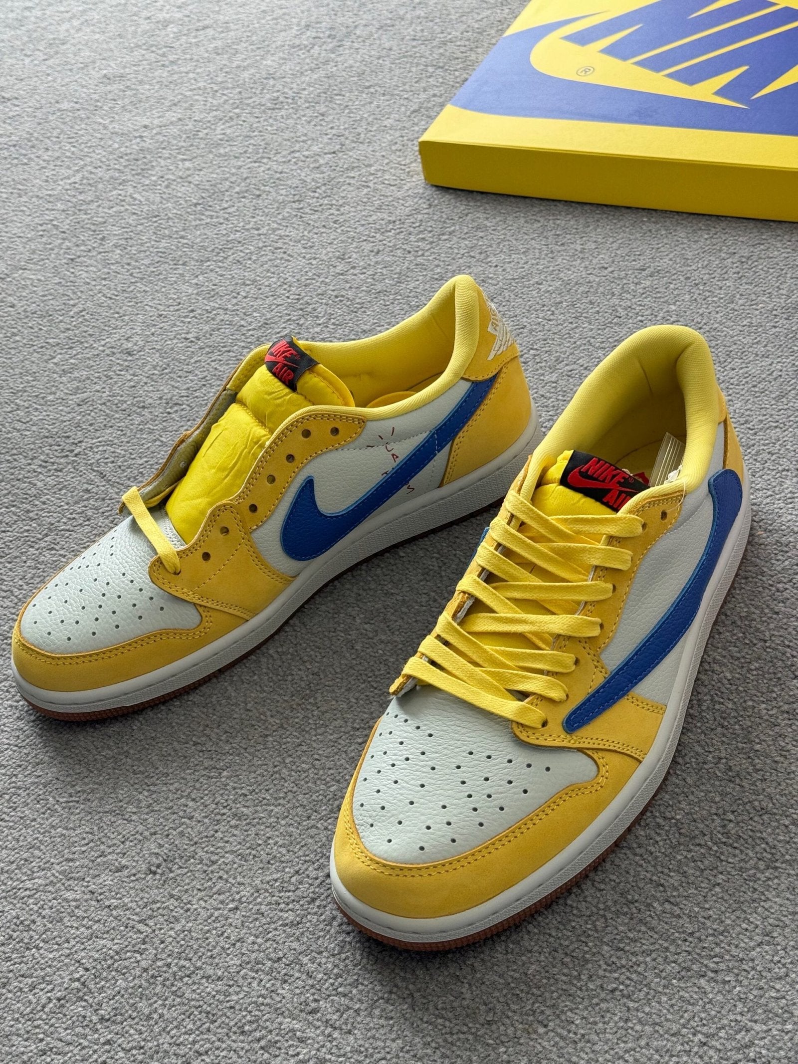 Travis Scott | TRAVIS SCOTT | Side View | yiodesigner.co.uk