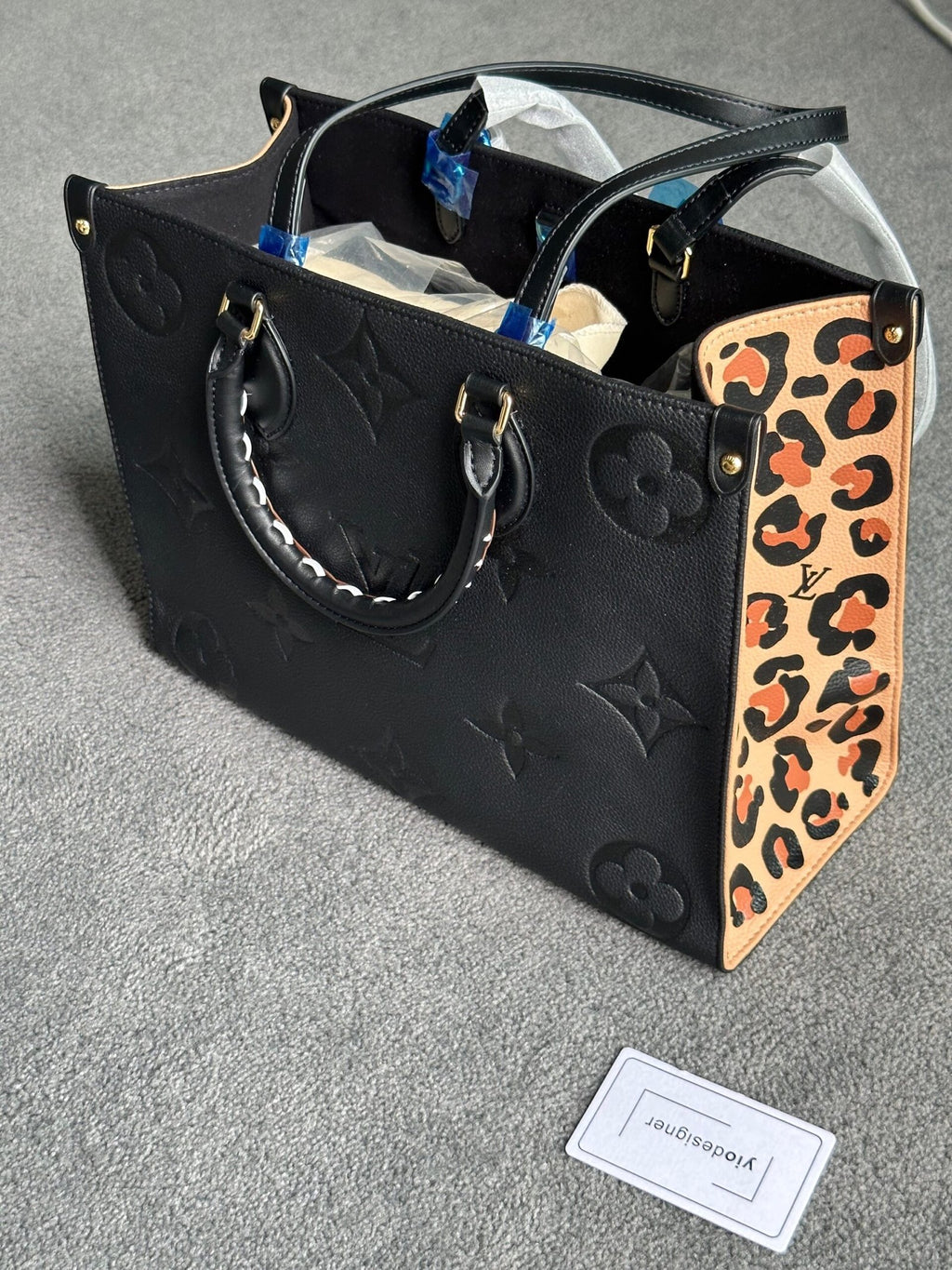 Louis Vuitton | Lv woman bag | Front View | yiodesigner.co.uk