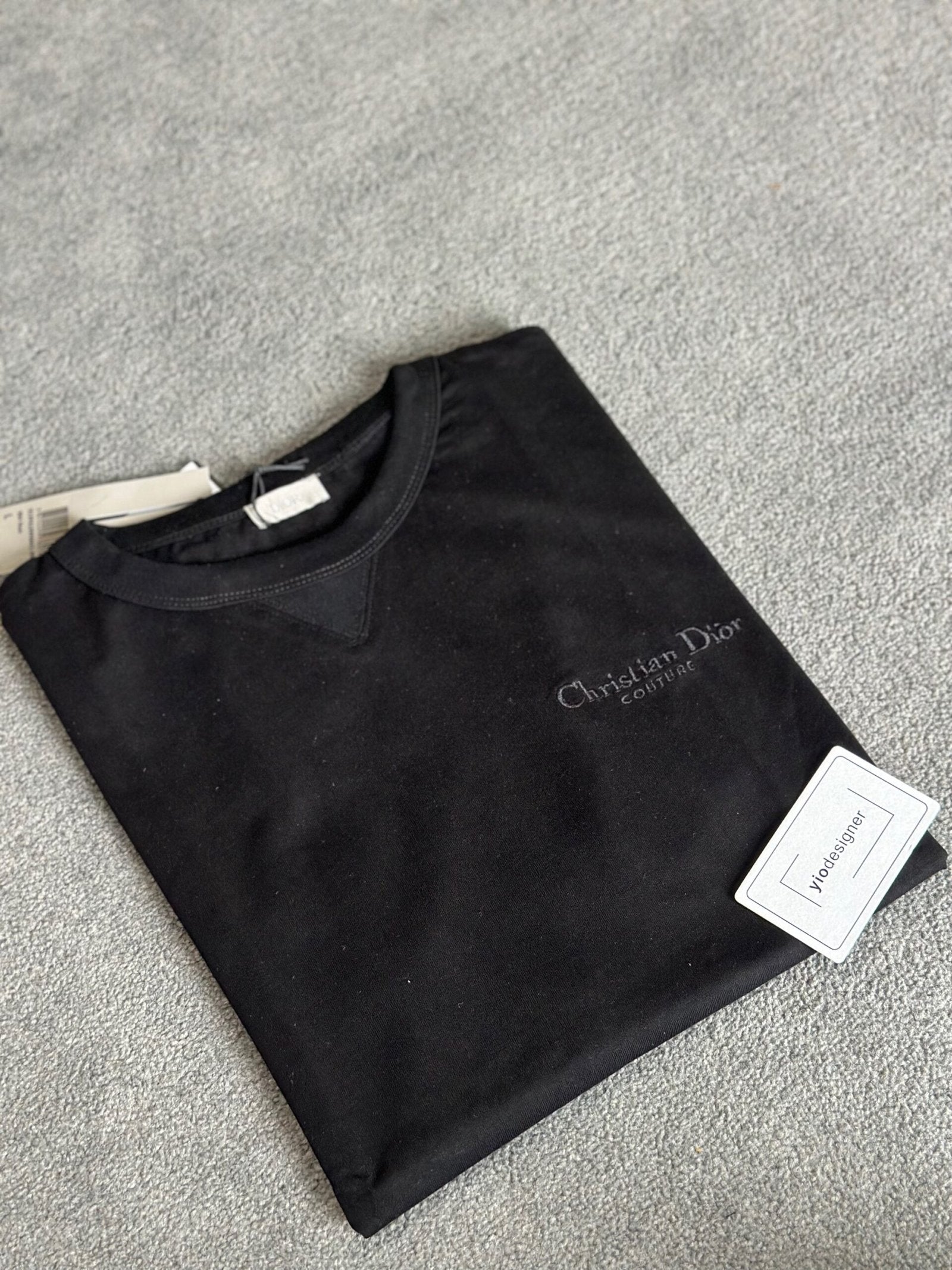 Dior | Dior t-shirt | Size XS | Front View | yiodesigner.co.uk
