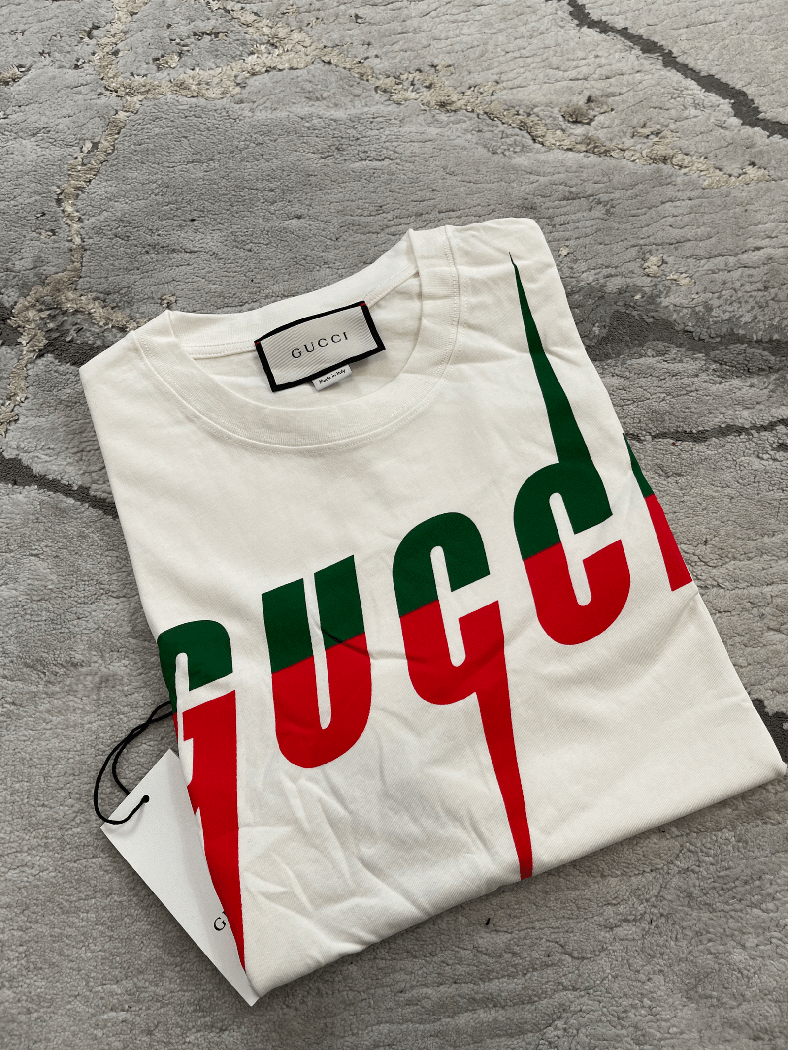 Gucci | Gucci T-shirt cream | Size L | yiodesigner.co.uk