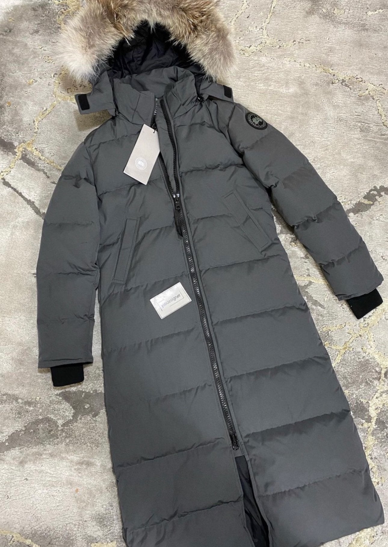 Canada Goose | Canada goose ladies Mystique Parka black badge | Size L | yiodesigner.co.uk