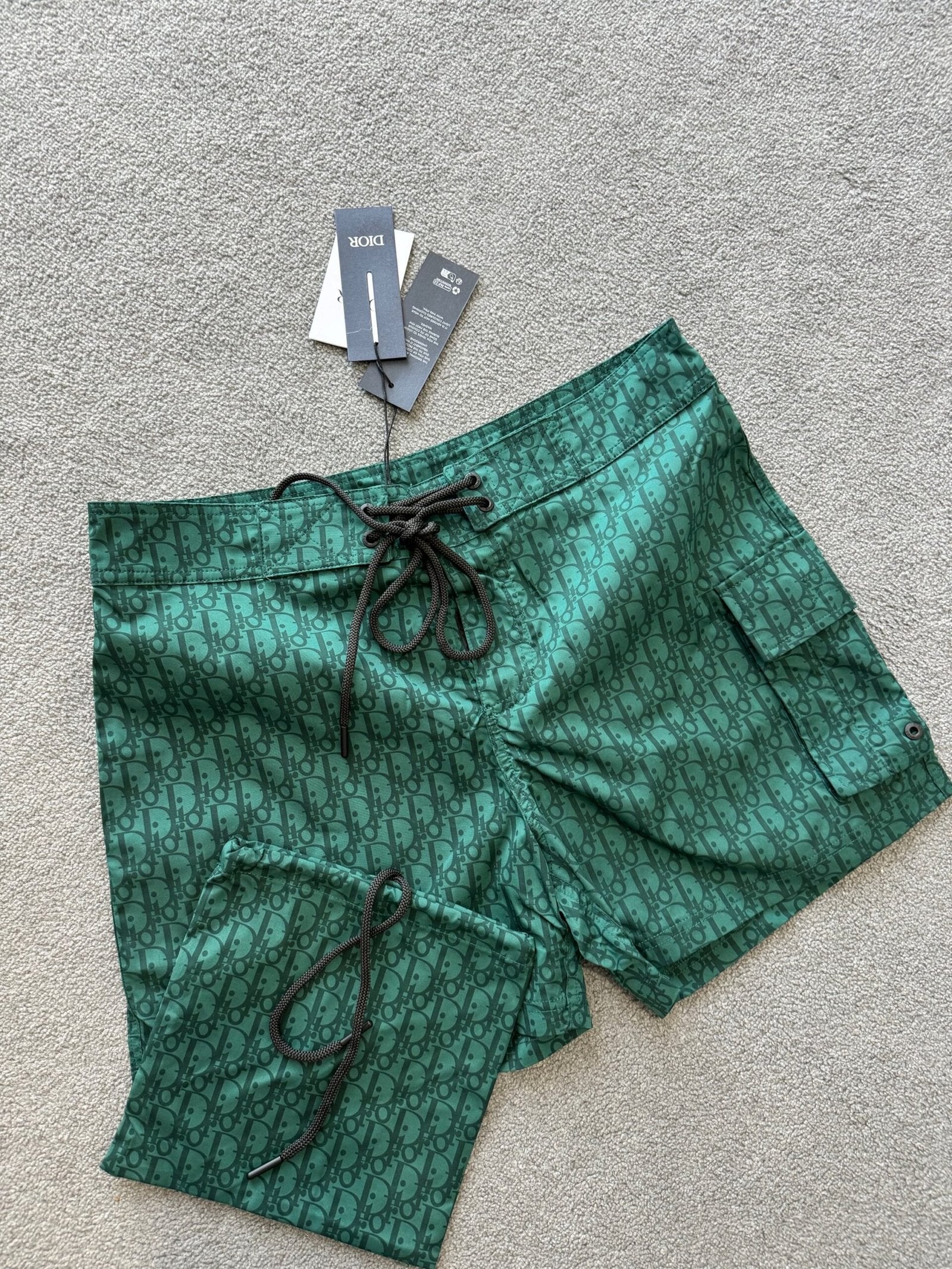 Dior | Dior short | Size S | yiodesigner.co.uk