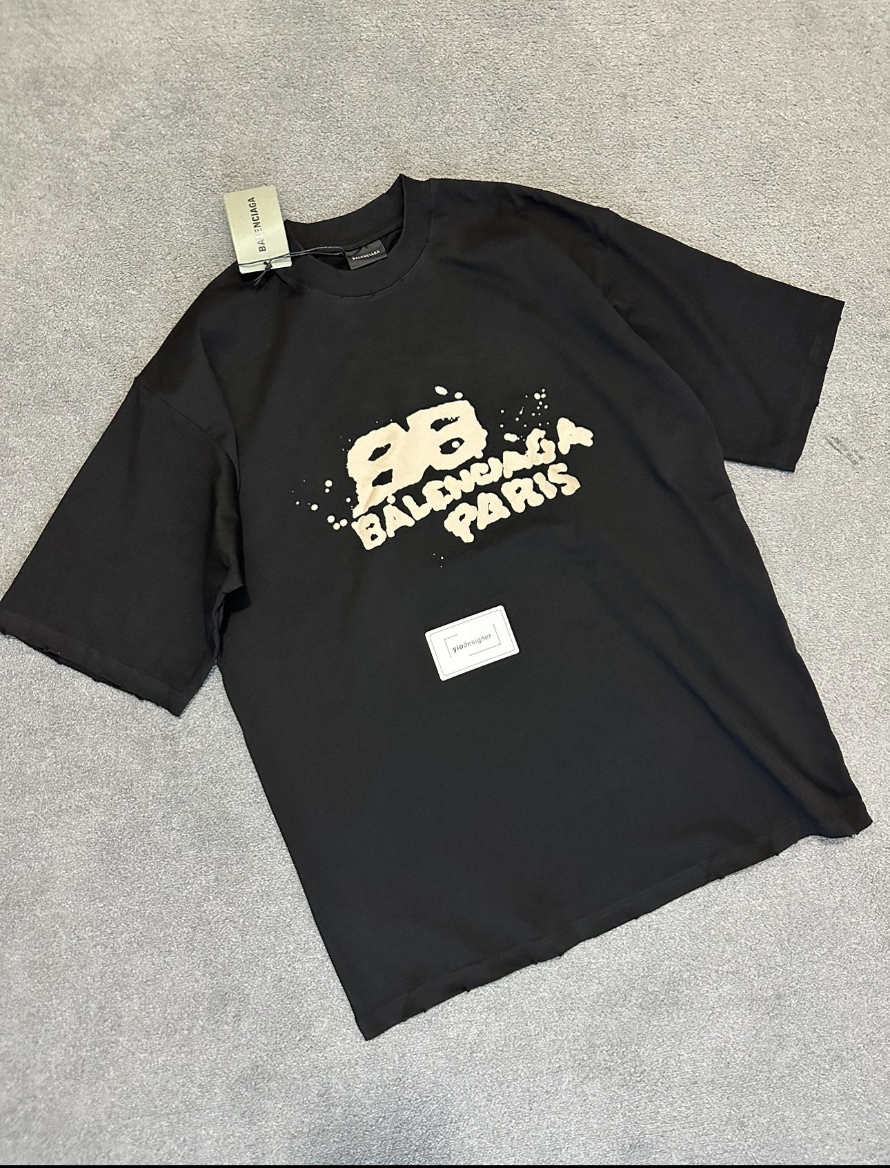 Balenciaga | Balenciaga t-shirt oversize | Size S | Front View | yiodesigner.co.uk