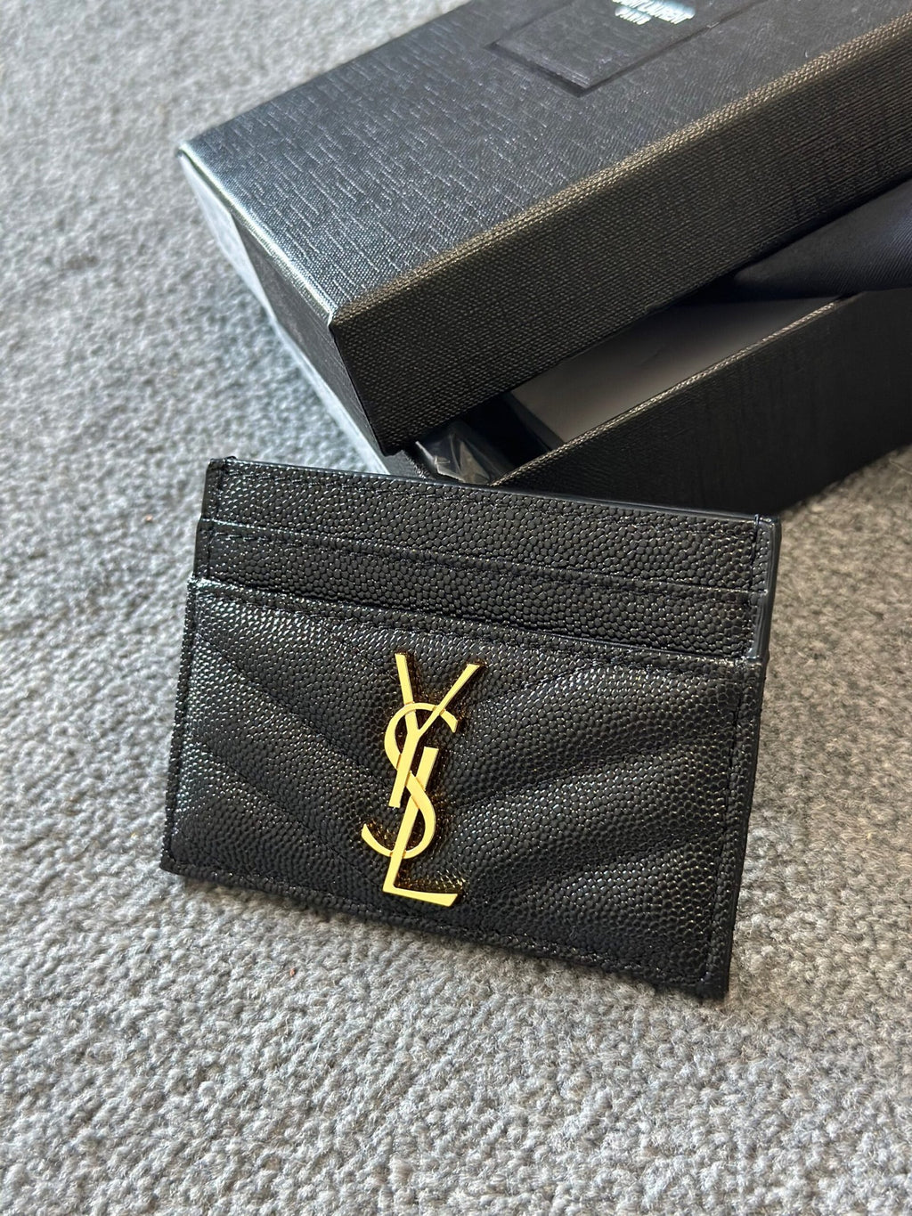 Saint Laurent | Ysl card holder | Front View | yiodesigner.co.uk