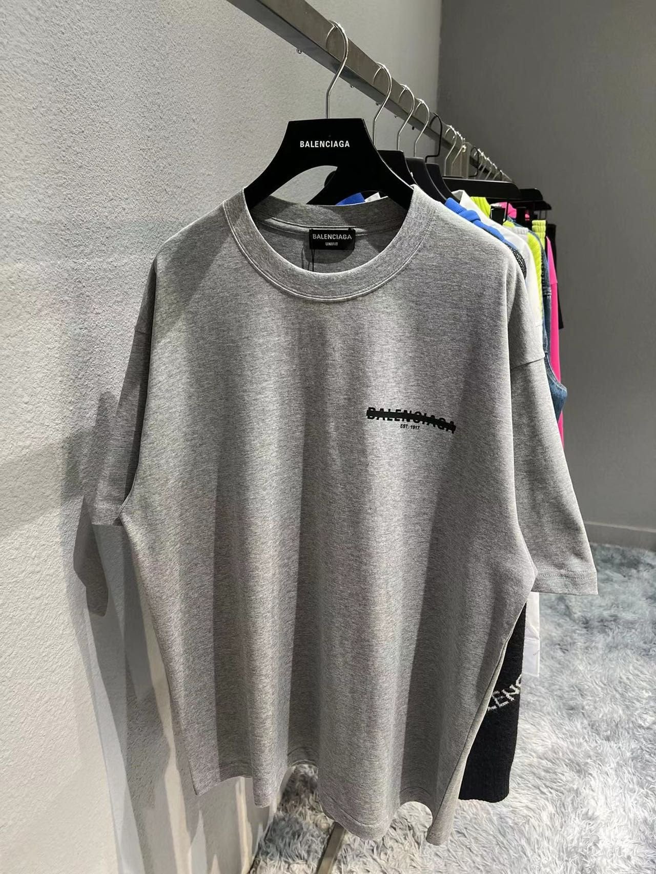 Balenciaga | Balenciaga grey new season oversize t-shirt | Size L | Side View | yiodesigner.co.uk
