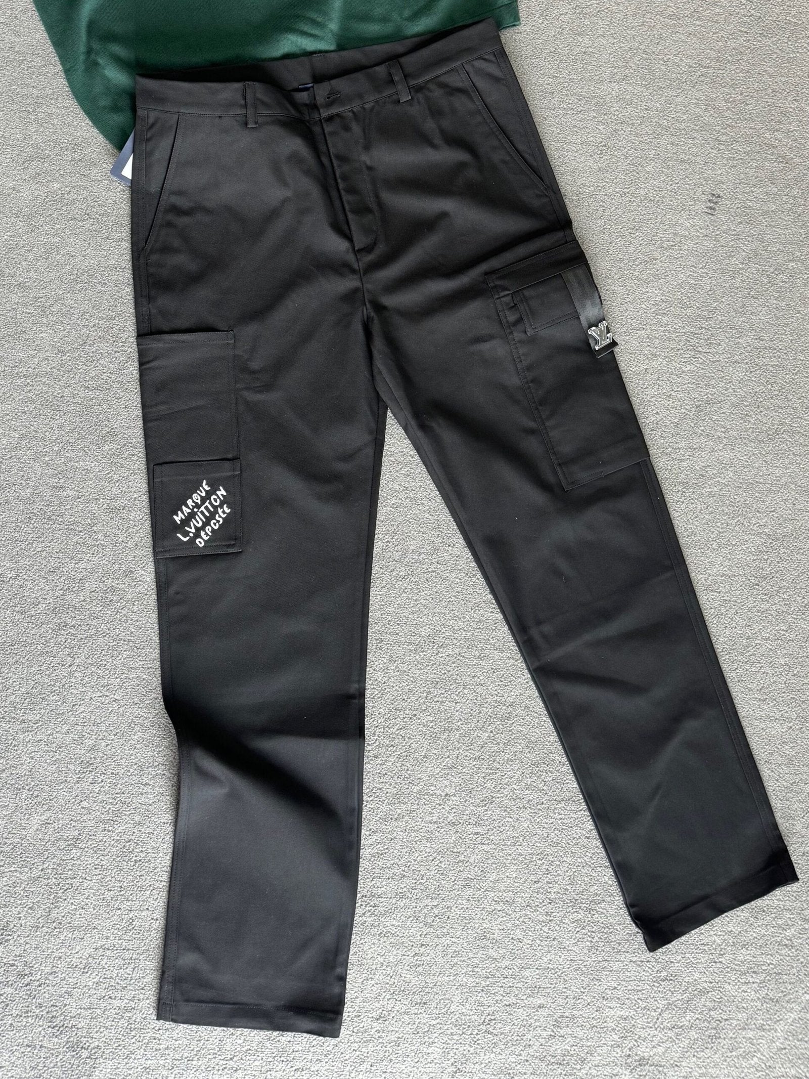 Louis Vuitton | Lv trousers | Size S | yiodesigner.co.uk