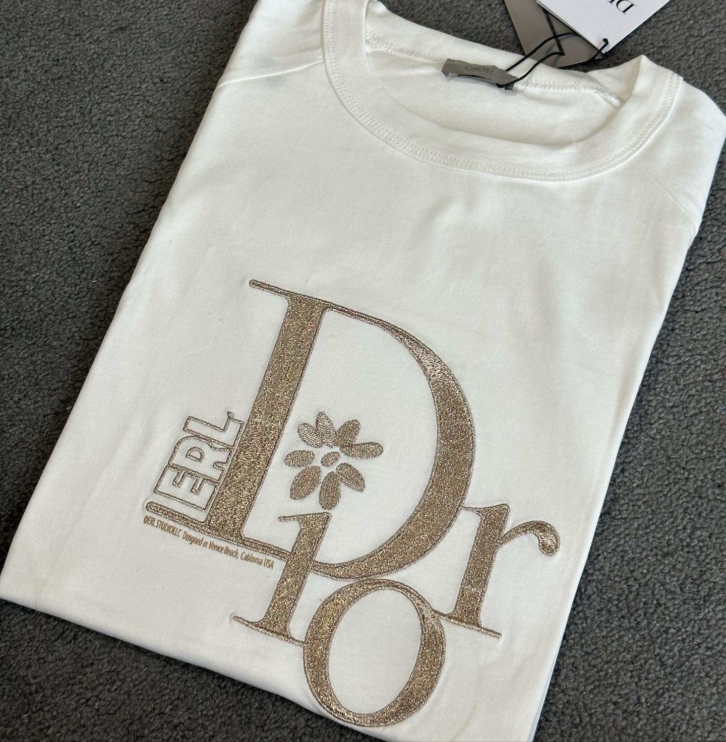 Dior | Dior T-shirt | White | Size S | Back View | yiodesigner.co.uk