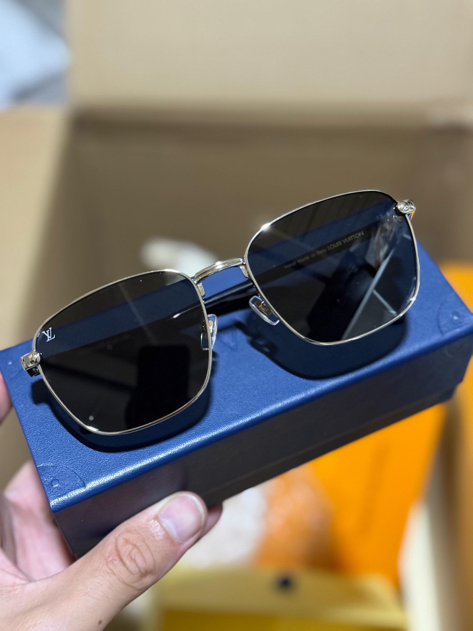 Louis Vuitton | Lv sunglasses | Front View | yiodesigner.co.uk