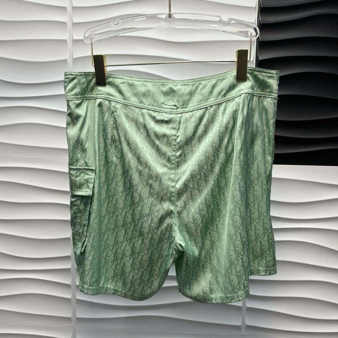 Dior | Dior short | Close-Up | yiodesigner.co.uk
