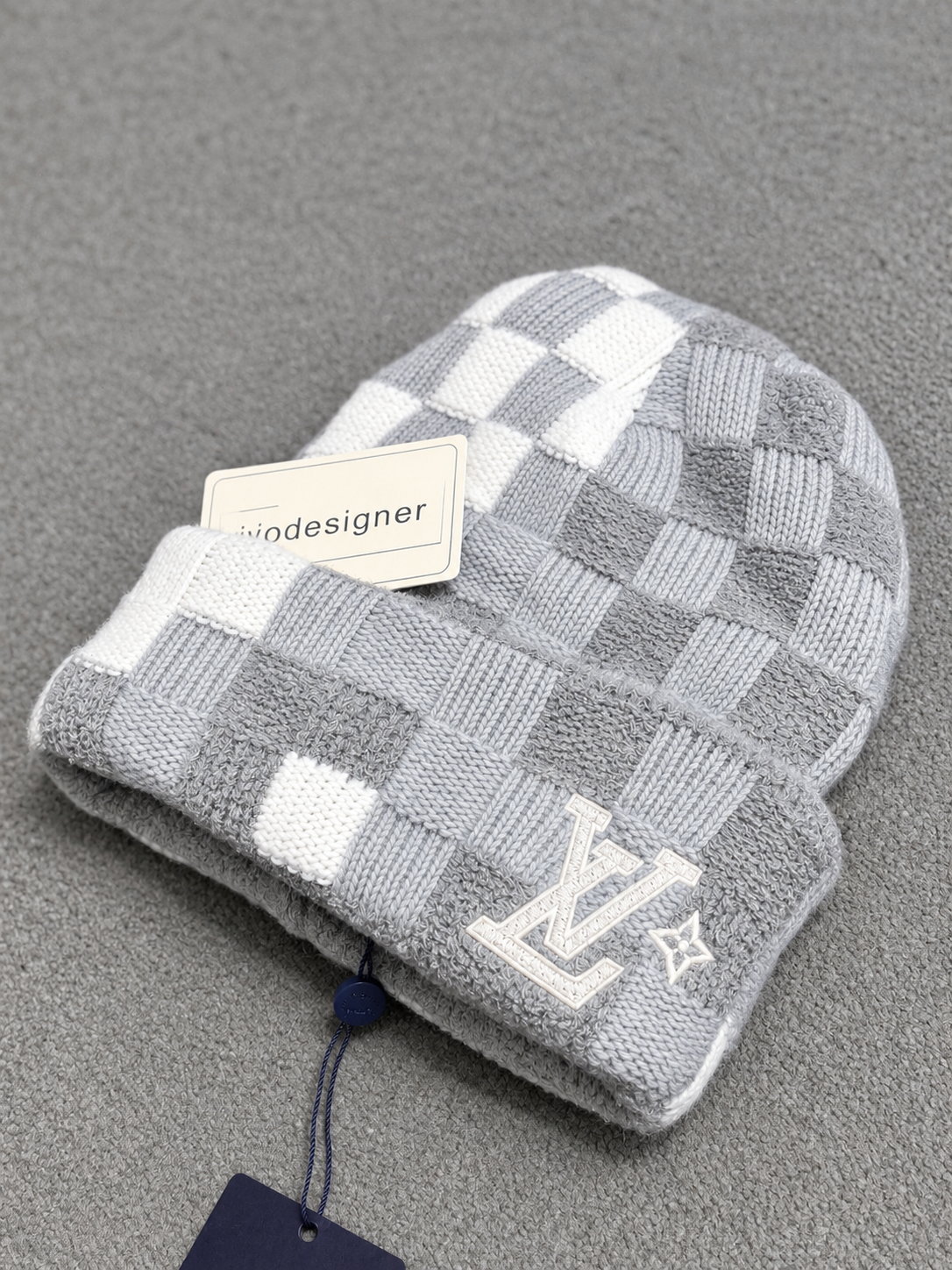 Lv hat (beanie)