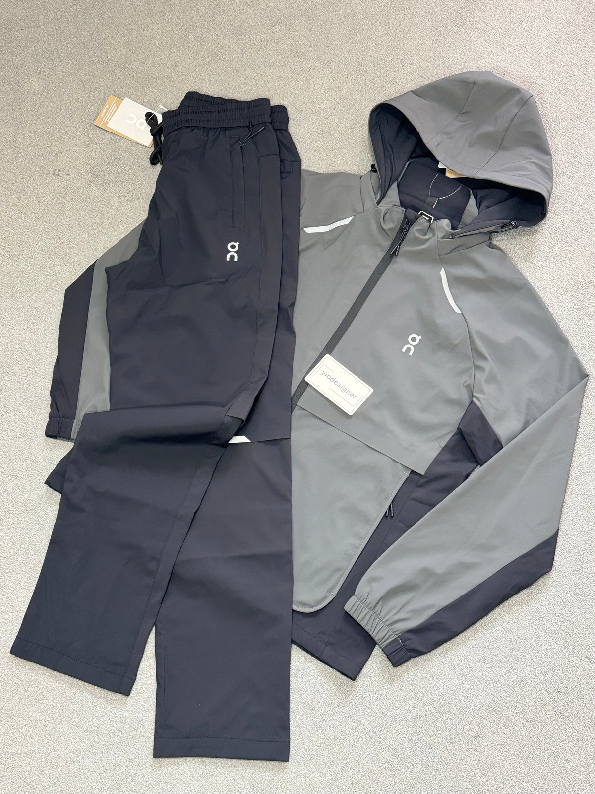 On Cloud tracksuit