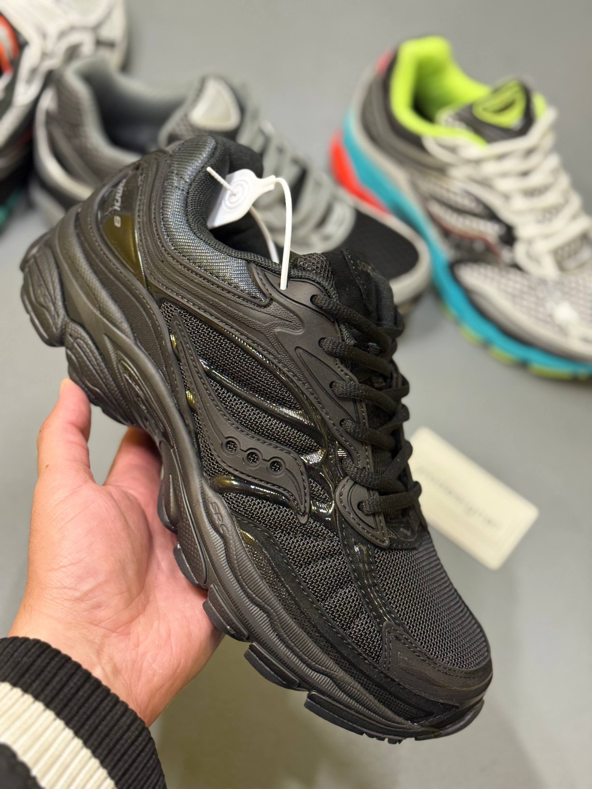Saucony Progrid Omni 9 ARMOR BLACK