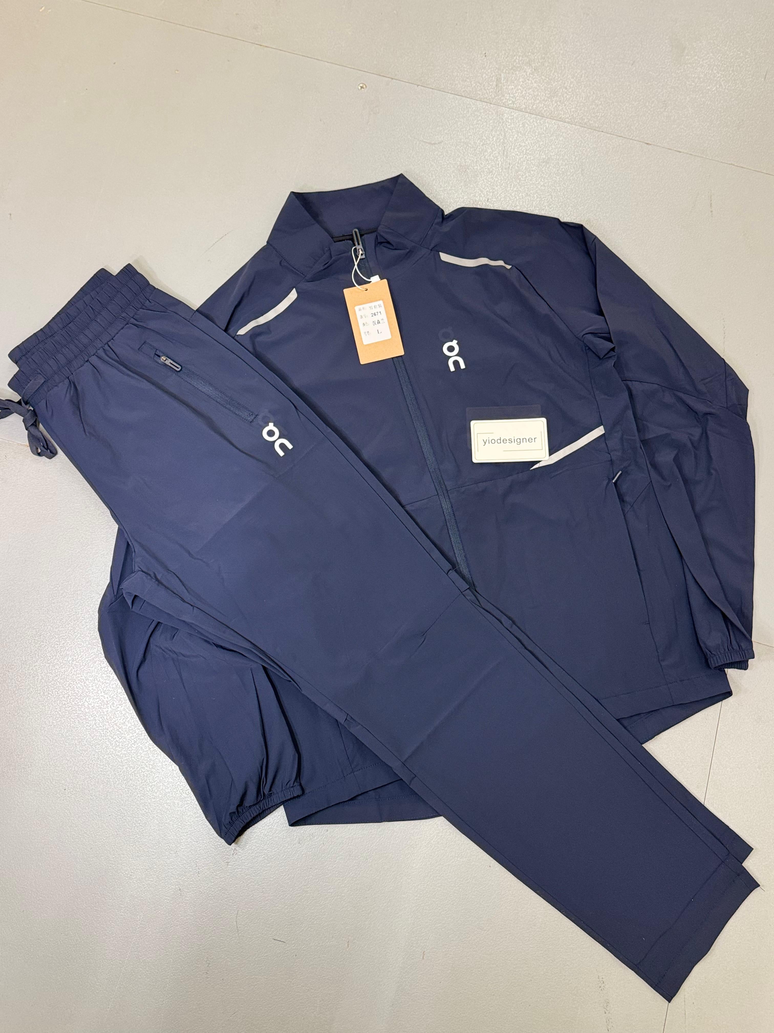 On Cloud tracksuit
