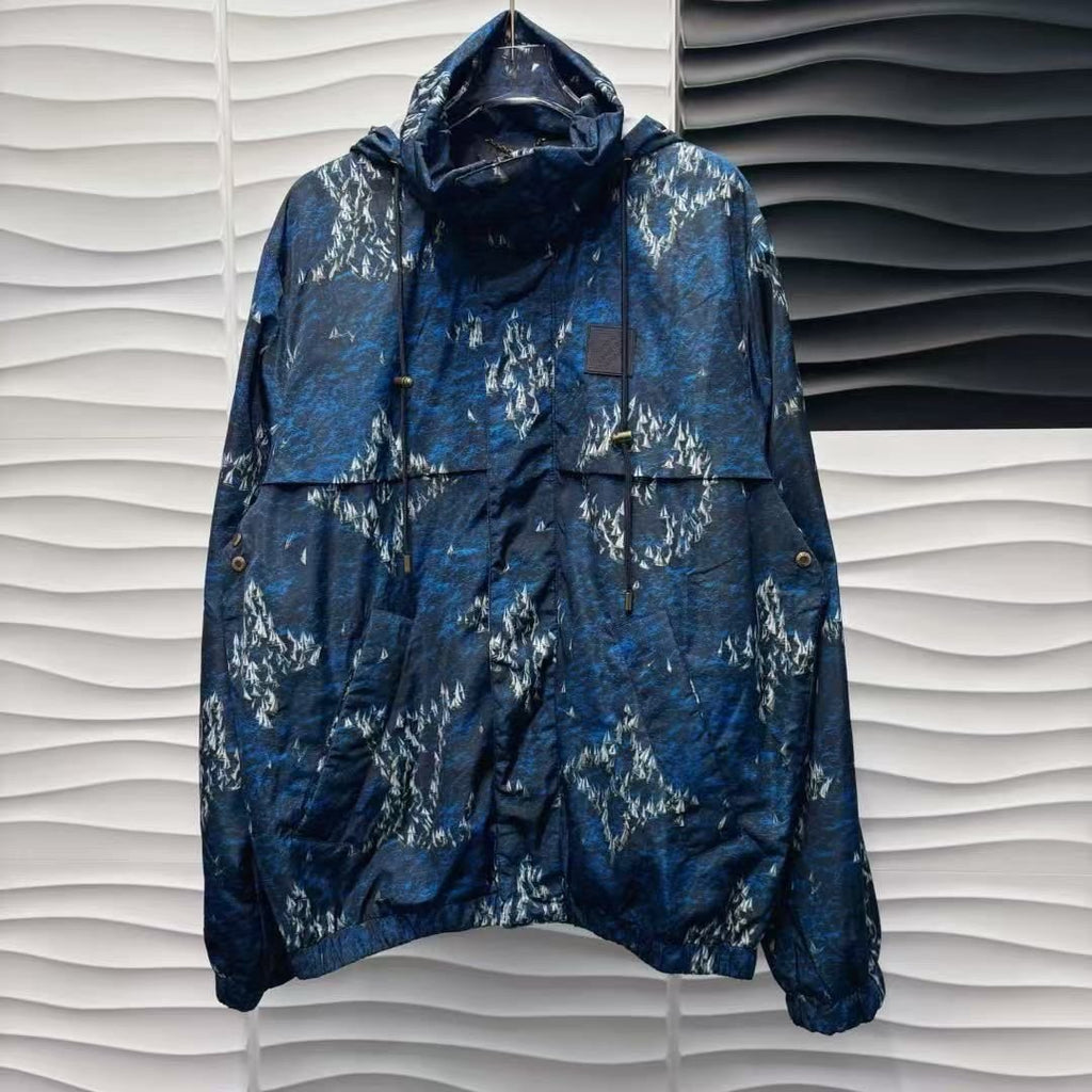 Louis Vuitton | Lv windbreaker | Size M | Back View | yiodesigner.co.uk