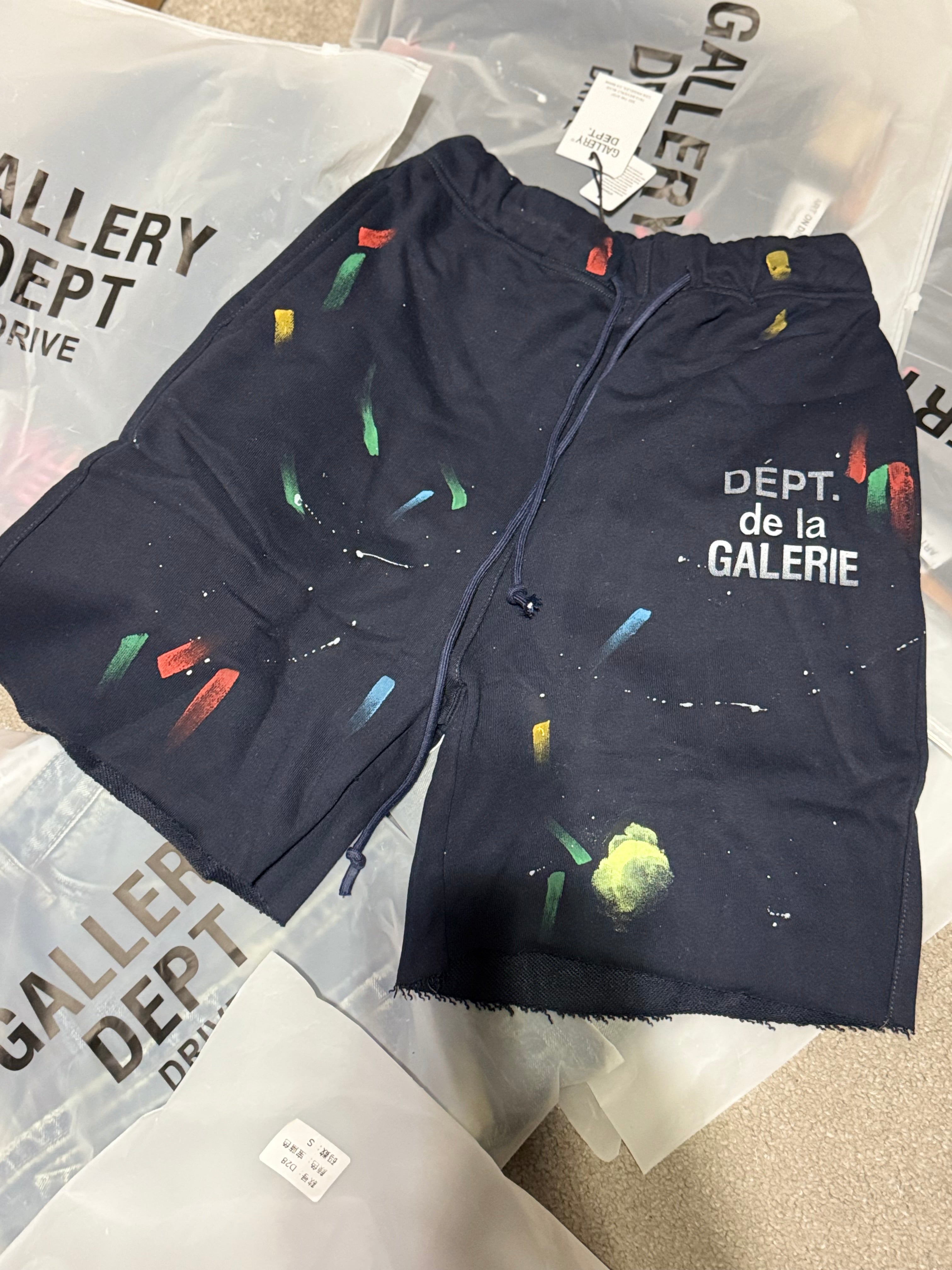 Gallery dept short navy