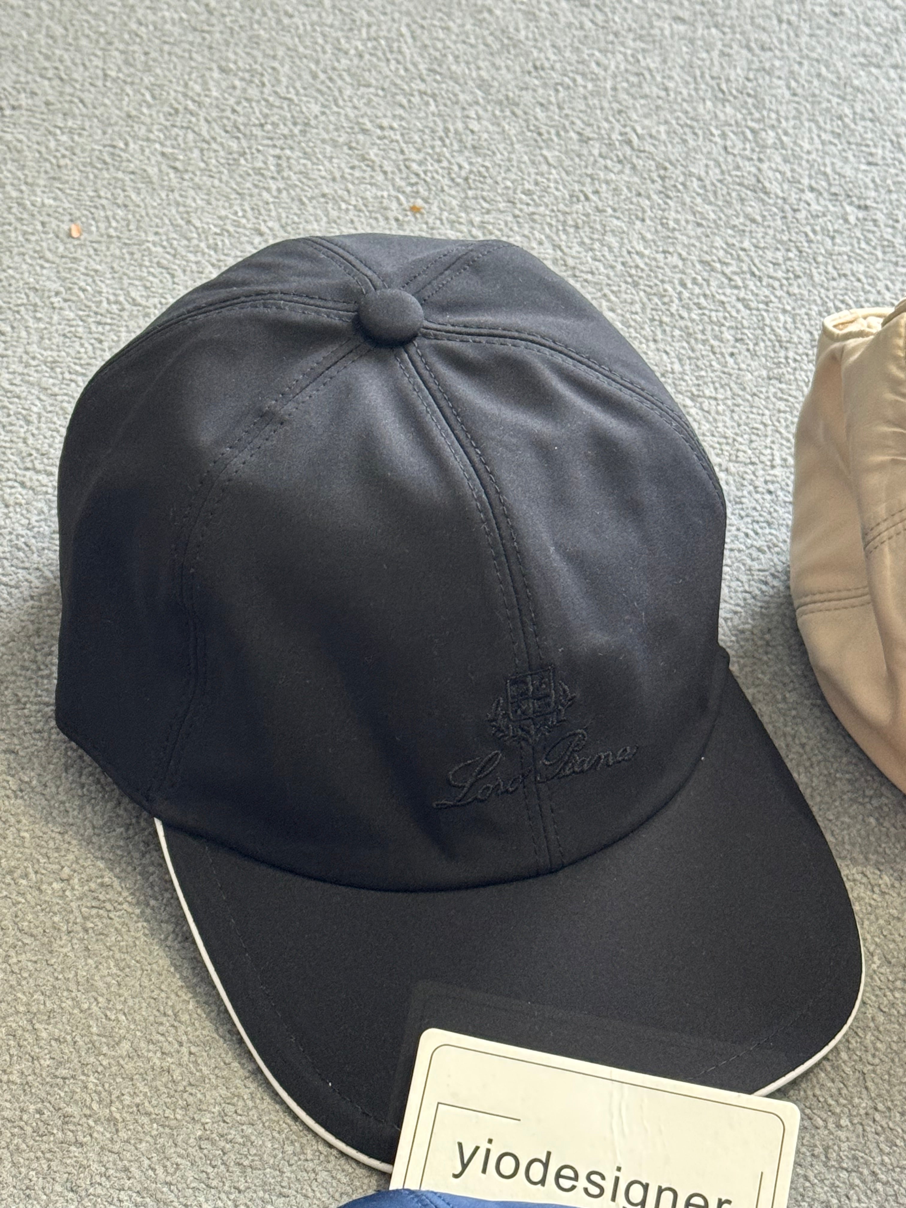 Loropiana cap