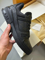 Louis Vuitton | Lv sneaker | Size 12 | Full Body | yiodesigner.co.uk