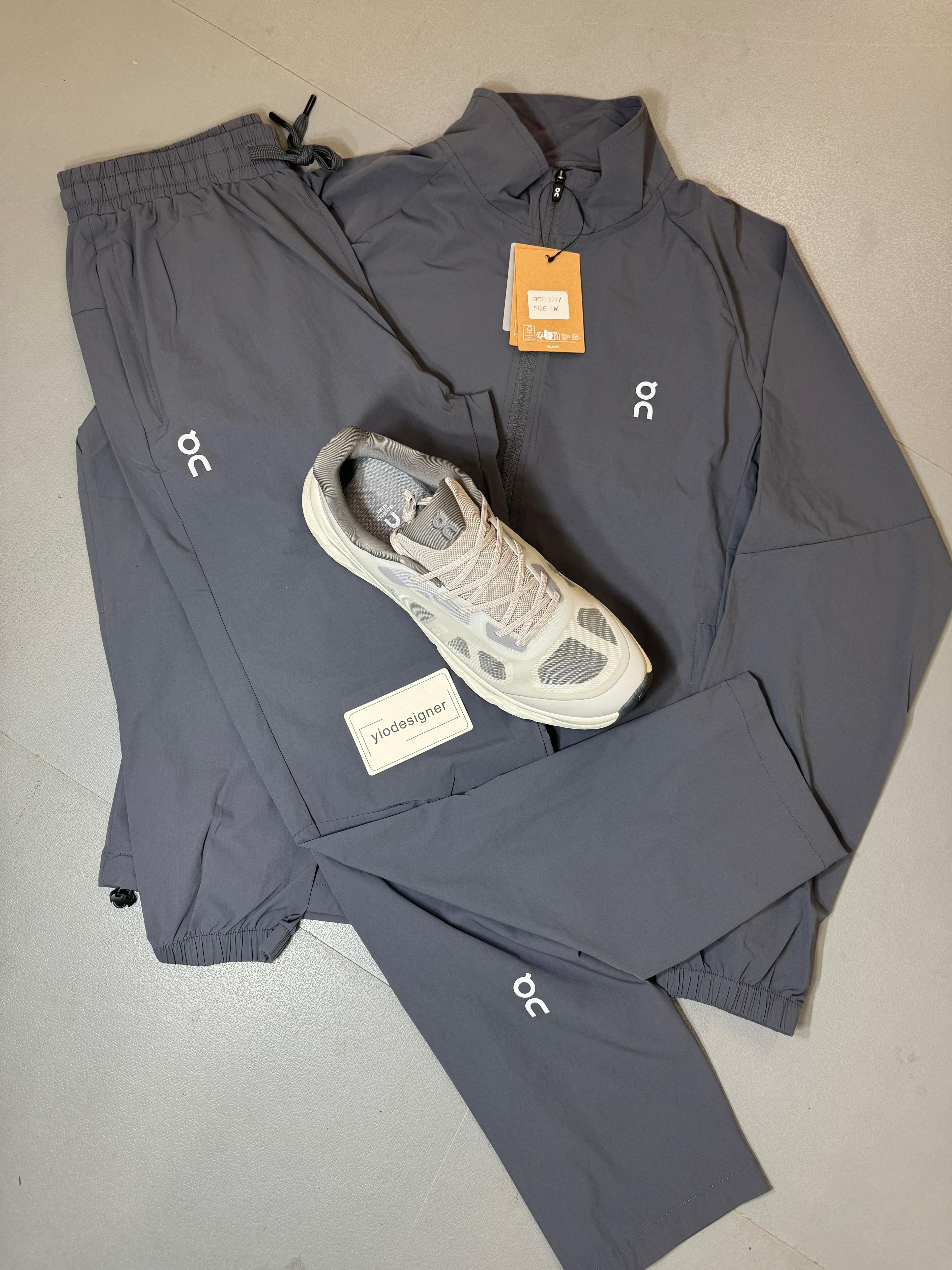 On Cloud tracksuit