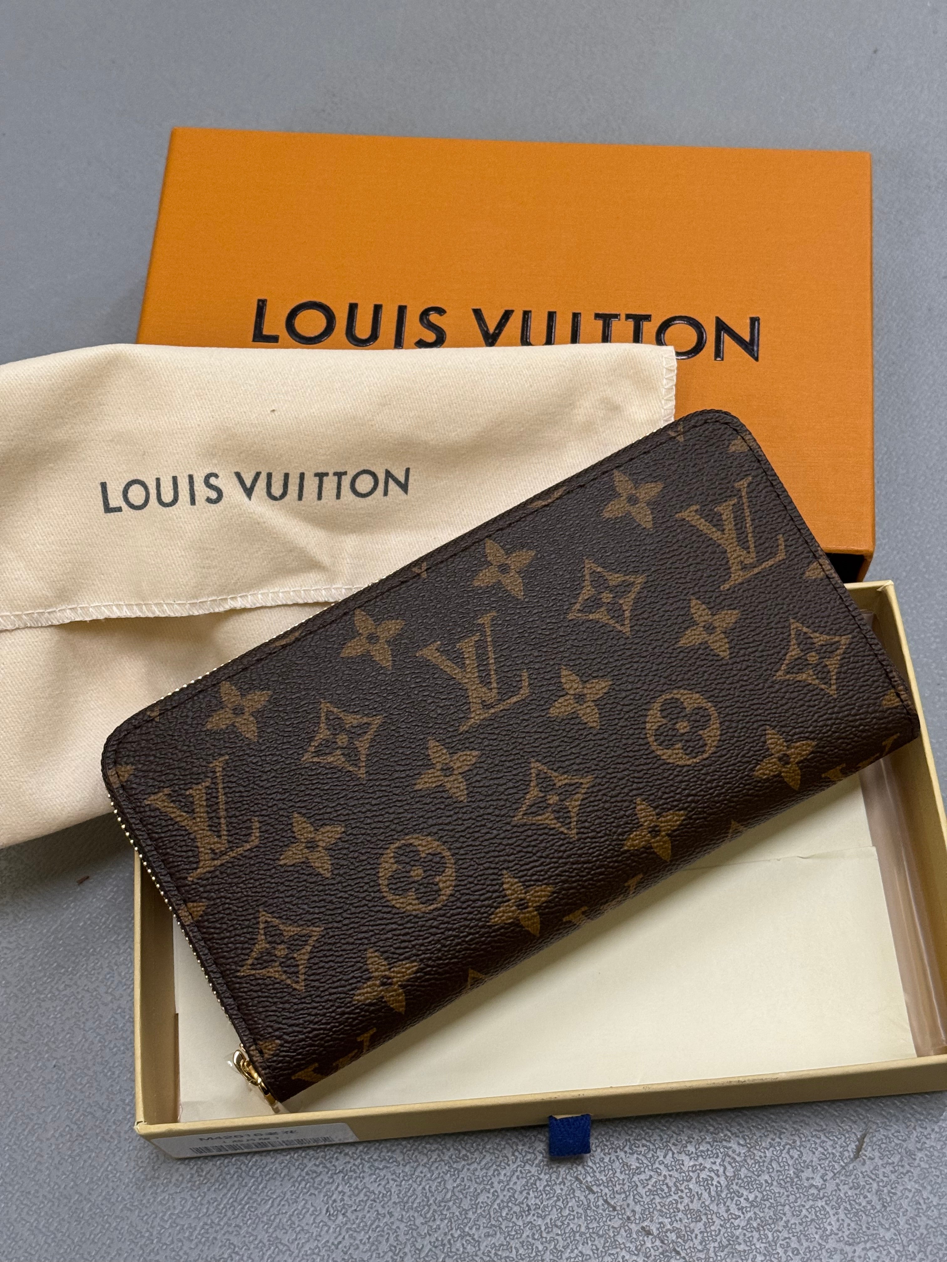 Lv purse