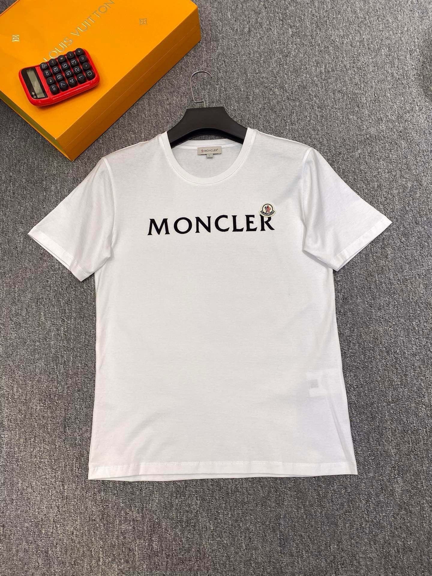 Moncler | Moncler t-shirt beige | Size XL | yiodesigner.co.uk