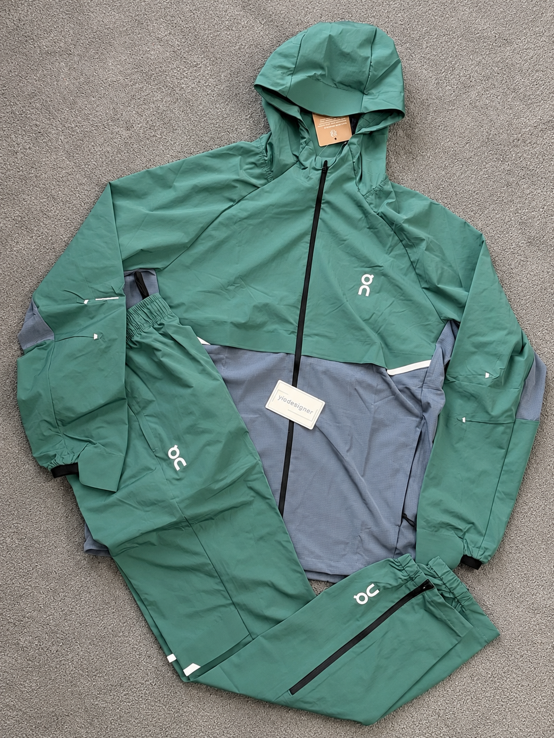On Cloud tracksuit Green