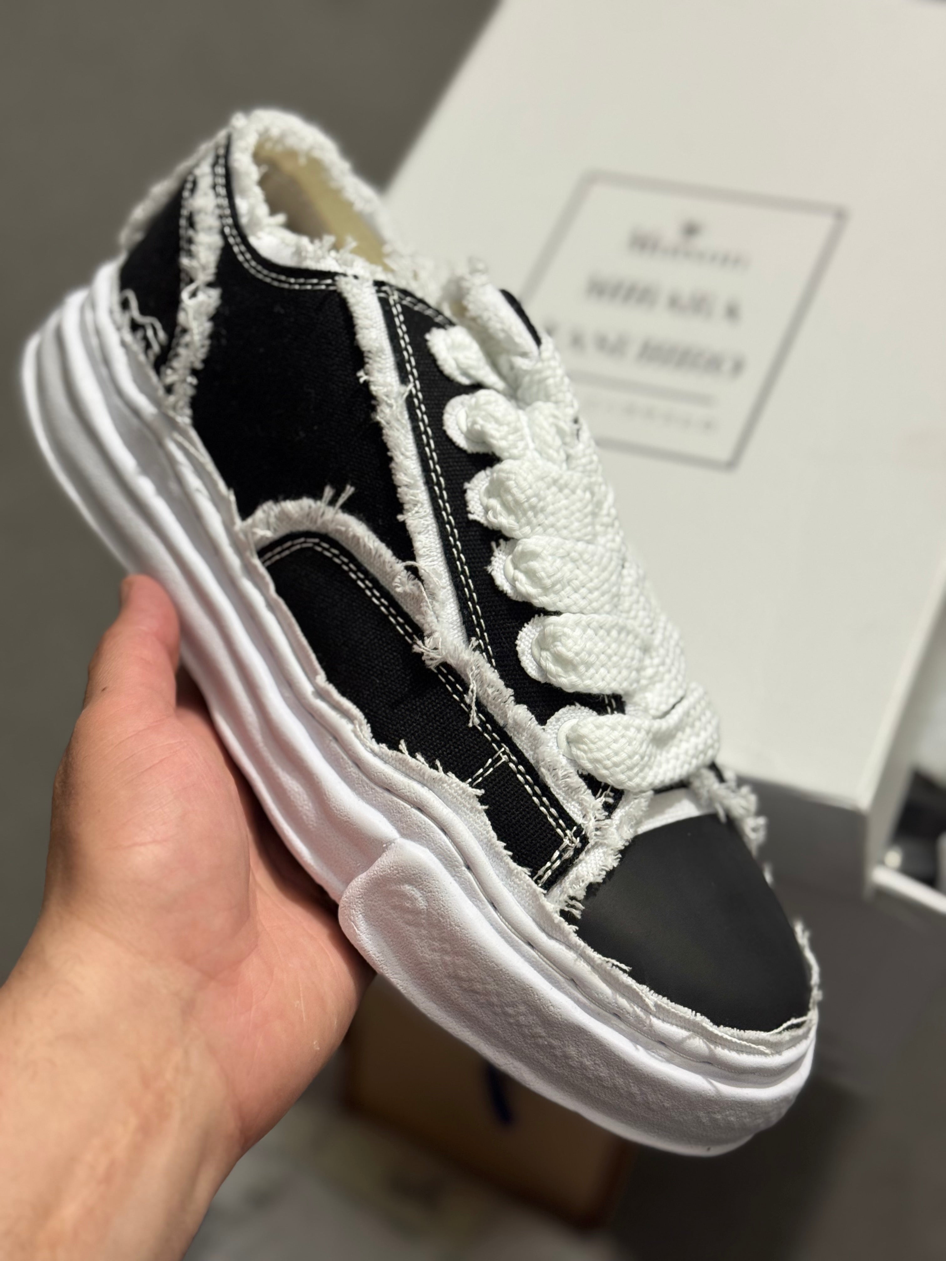 Maison Mihara yasuhiro sneaker
