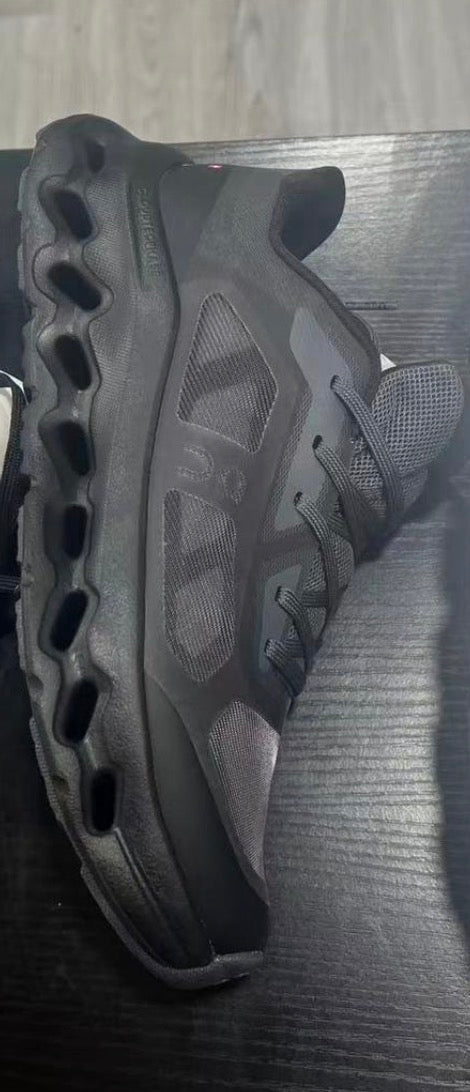 On Cloudtilt Remix sneaker Black | Black