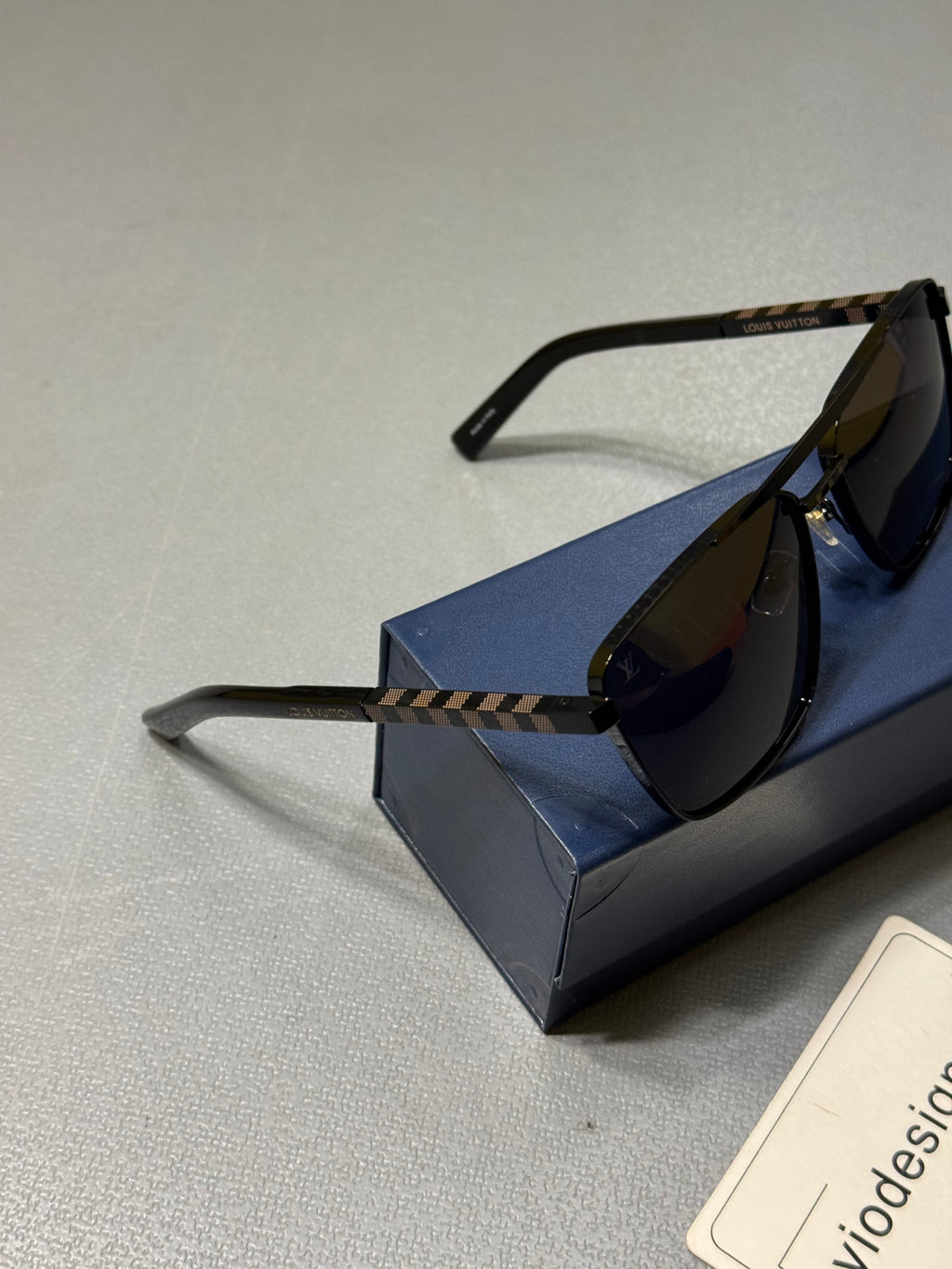 Lv attitude square sunglasses
