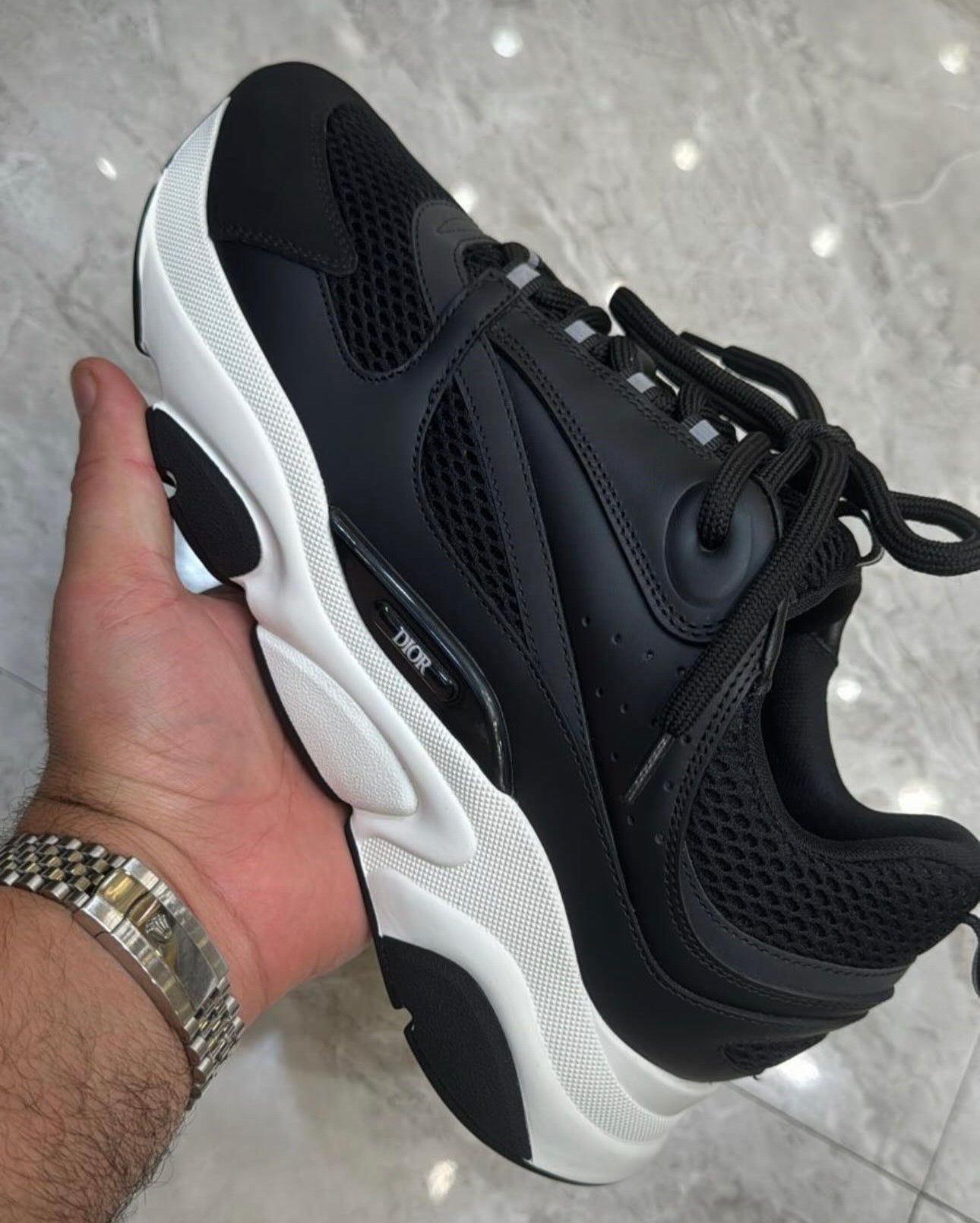 Dior B22
