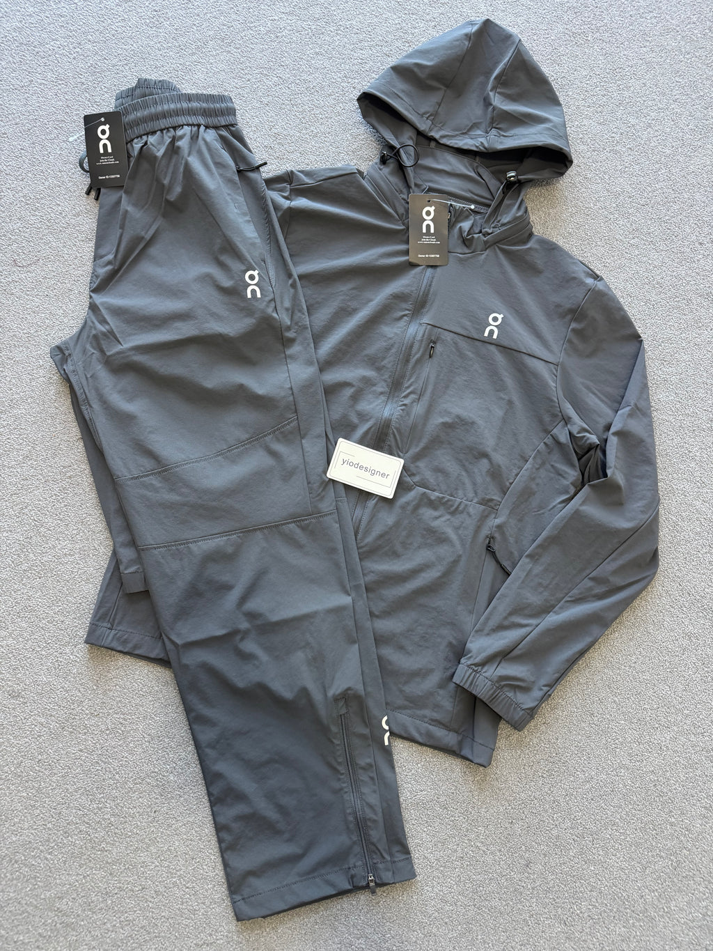 On Cloud tracksuit