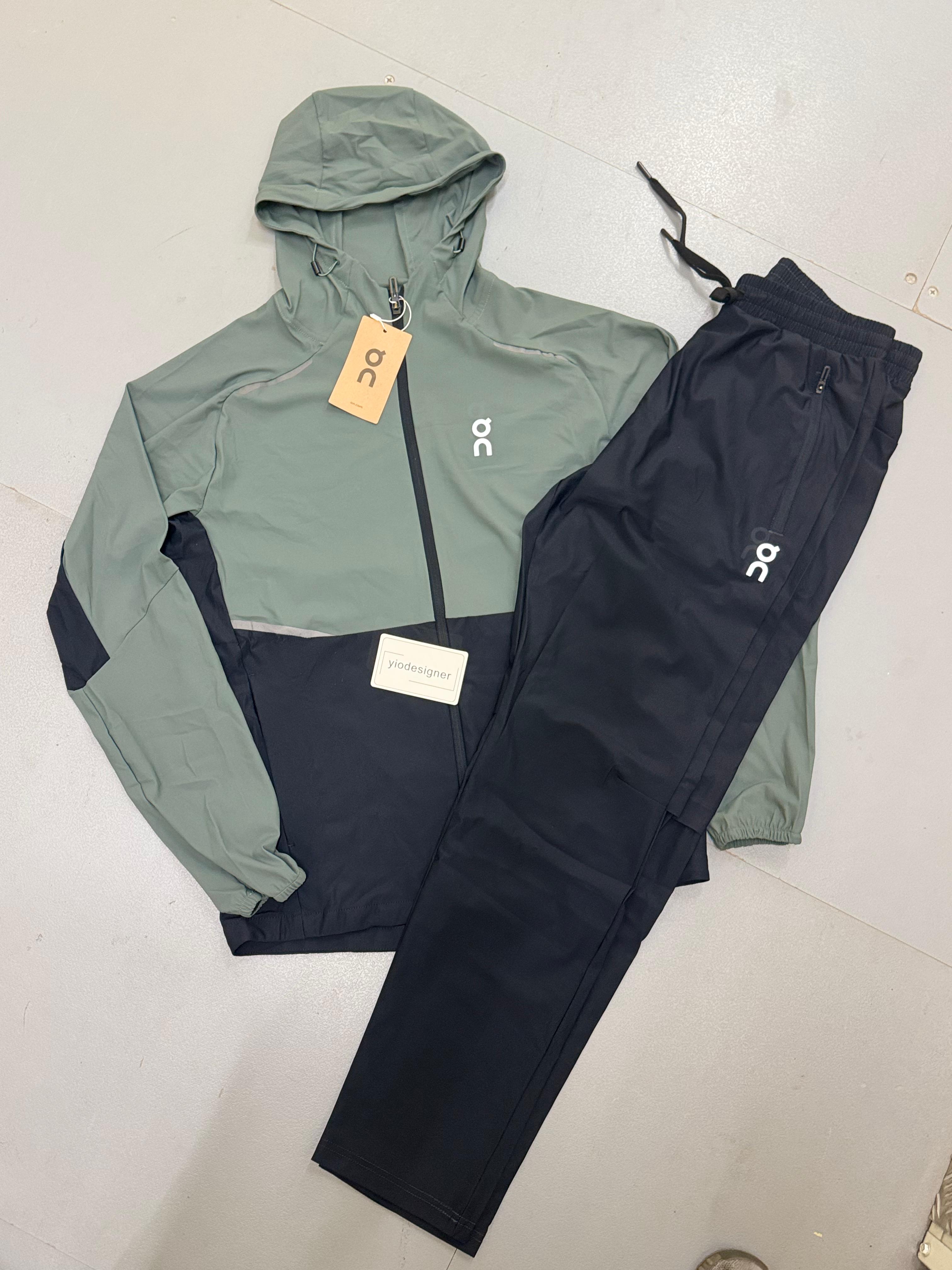 On Cloud tracksuit